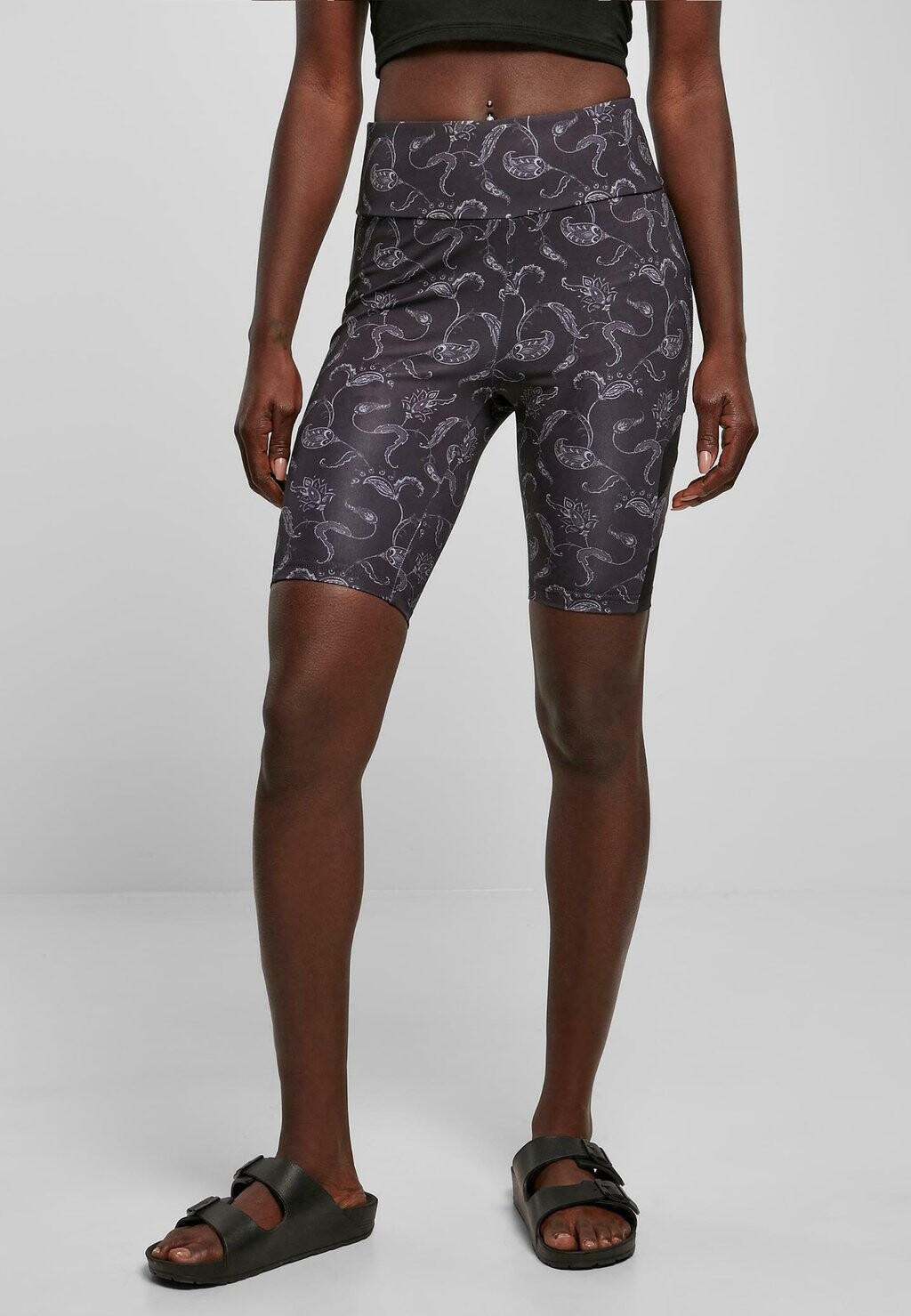 

Шорты High Waist Aop Cycle Urban Classics, черный с пейсли