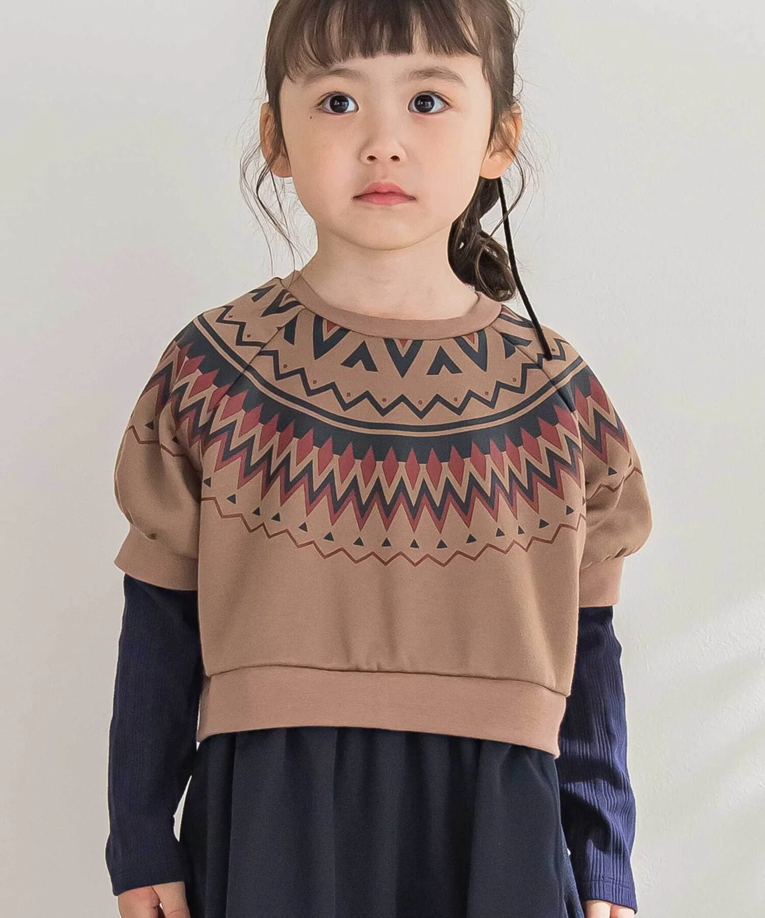 Детское платье с нордическим узором BeBe Petits Pois Vert серое — фото 4