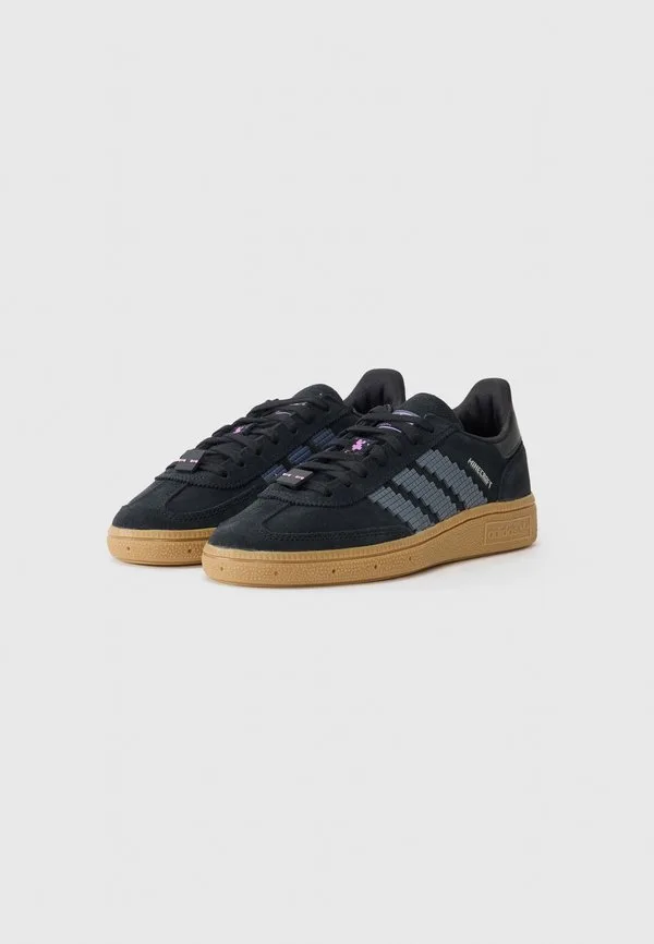 Специальные тренеры по гандболу Adidas Originals, Core Black/Gum — фото 2