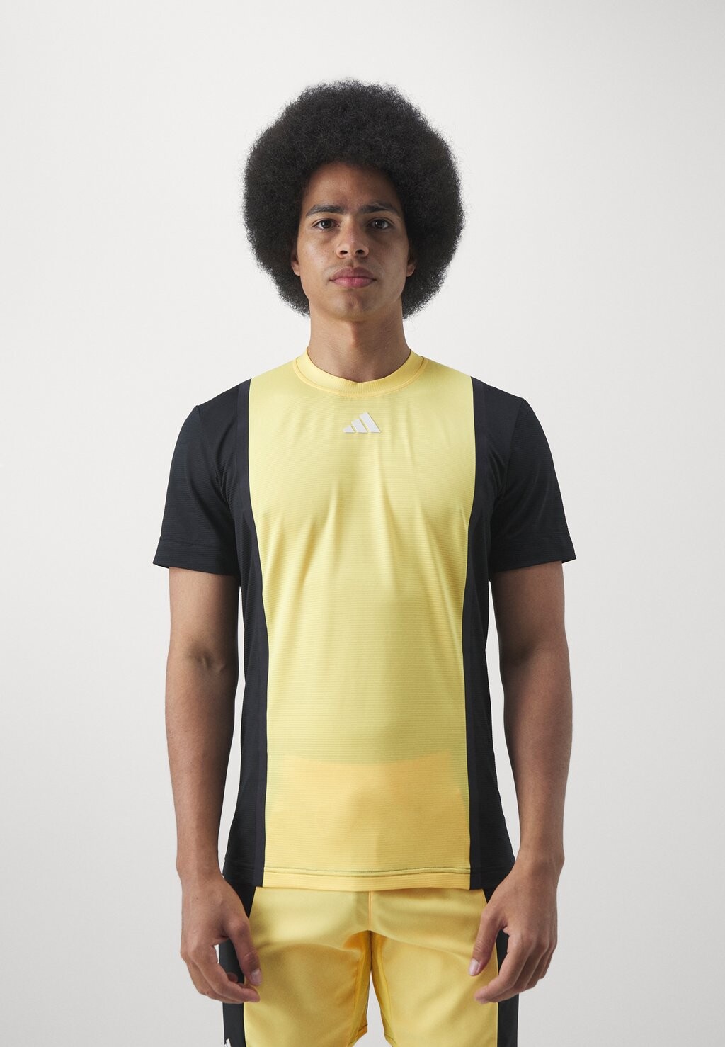 

Спортивная футболка Tee Pro adidas Performance, блестящий/черный