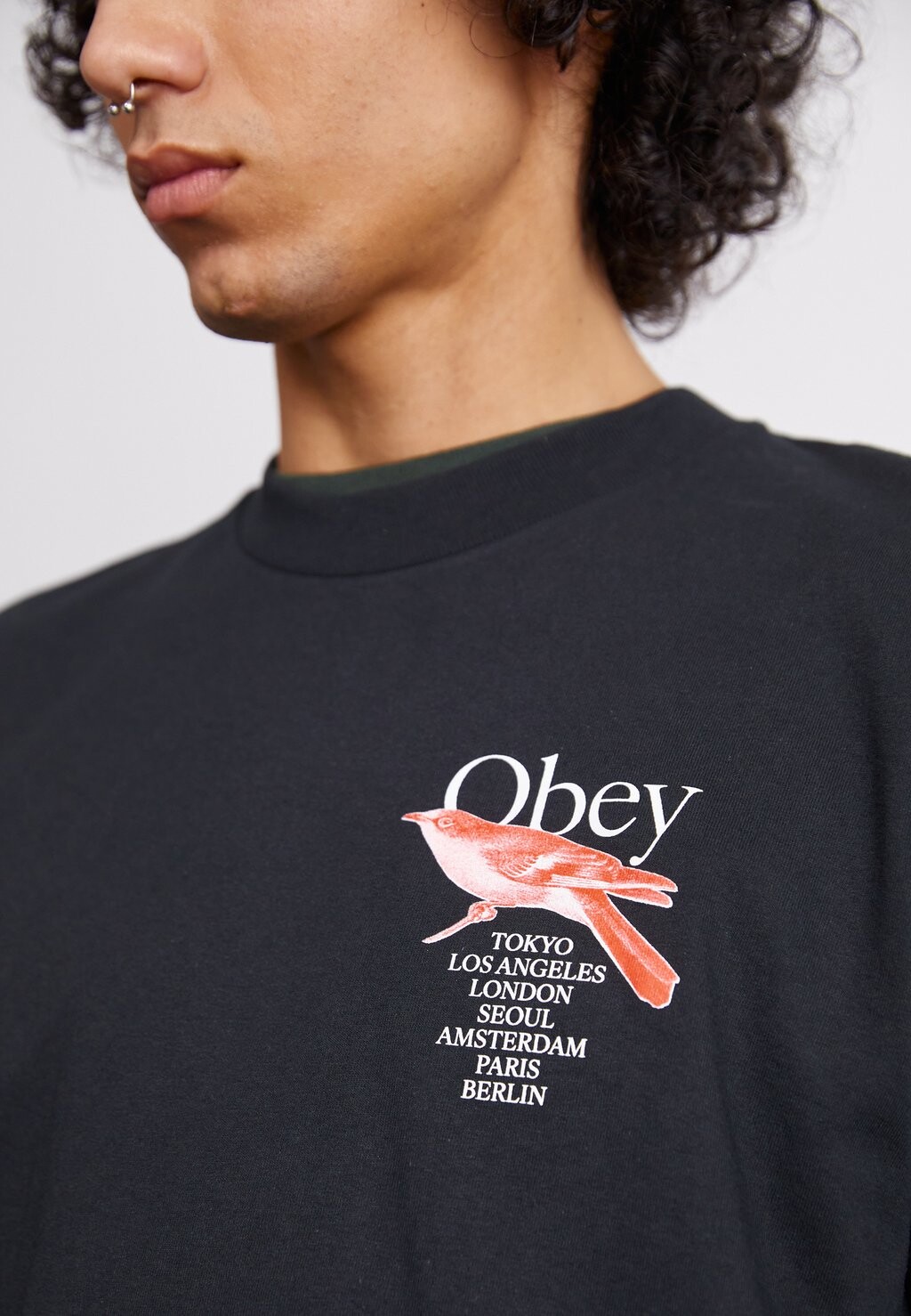 

Футболка с принтом BIRD Obey Clothing, черный