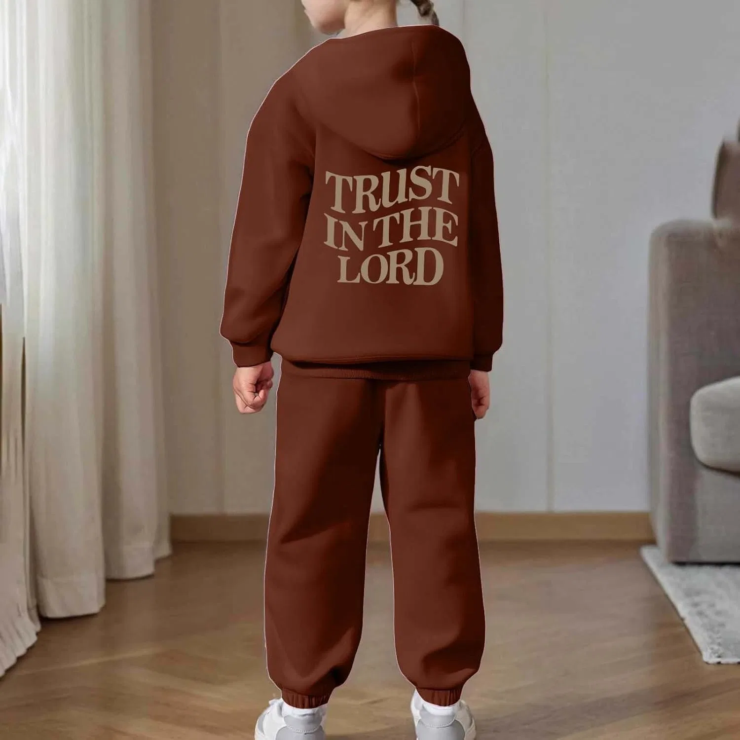 Детский спортивный костюм с принтом Trust in The Lord Jesus, кофе — фото 2