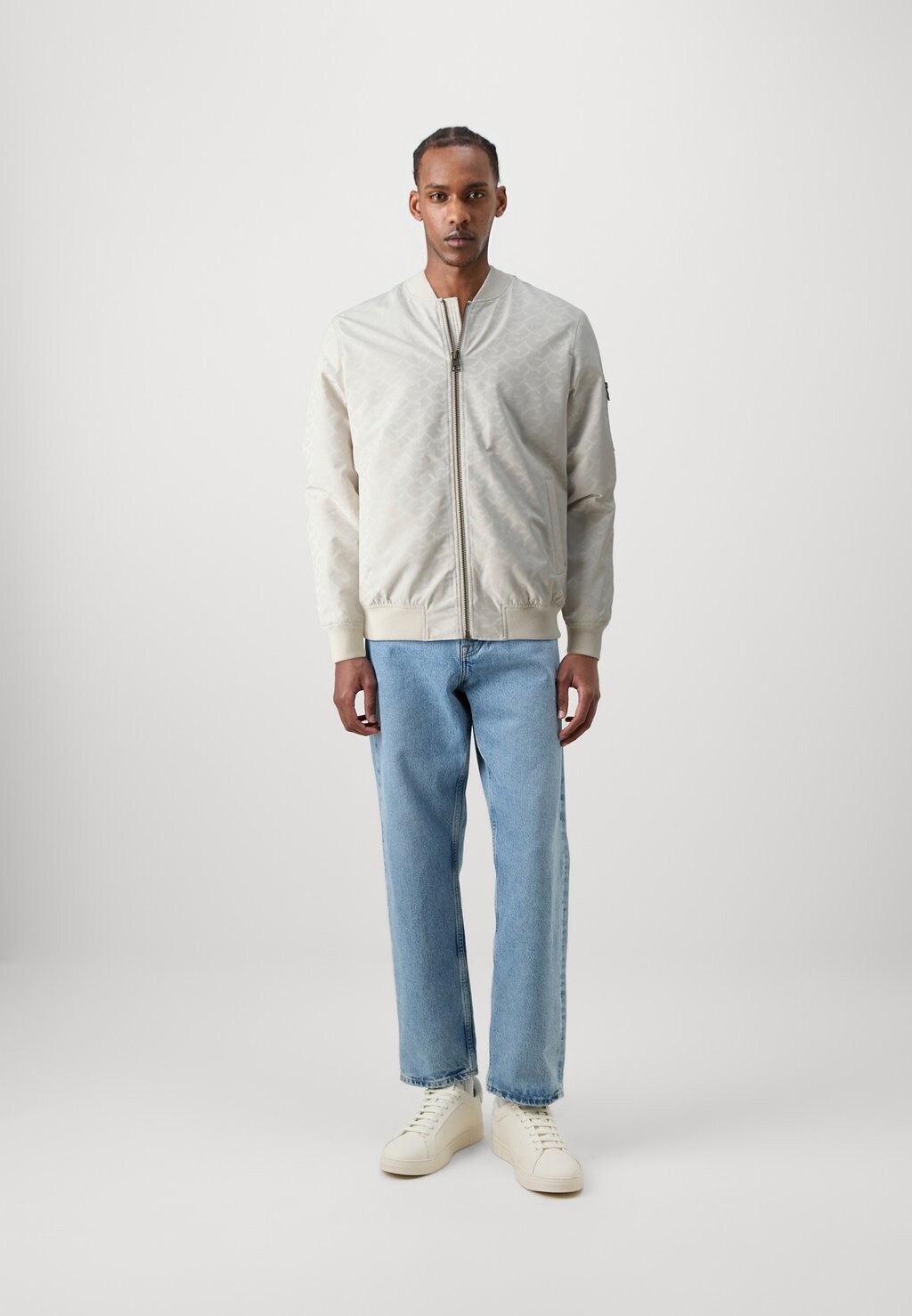 

Куртка-бомбер JACKET Guess, кремовый