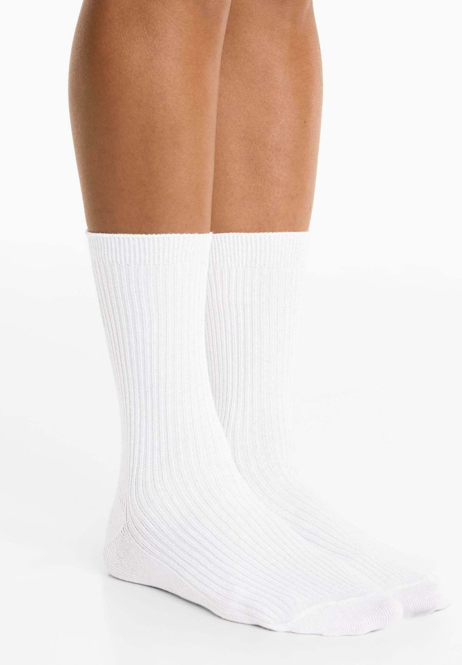 

Носки OYSHO 3 PAIRS OF CLASSIC SPORT, White