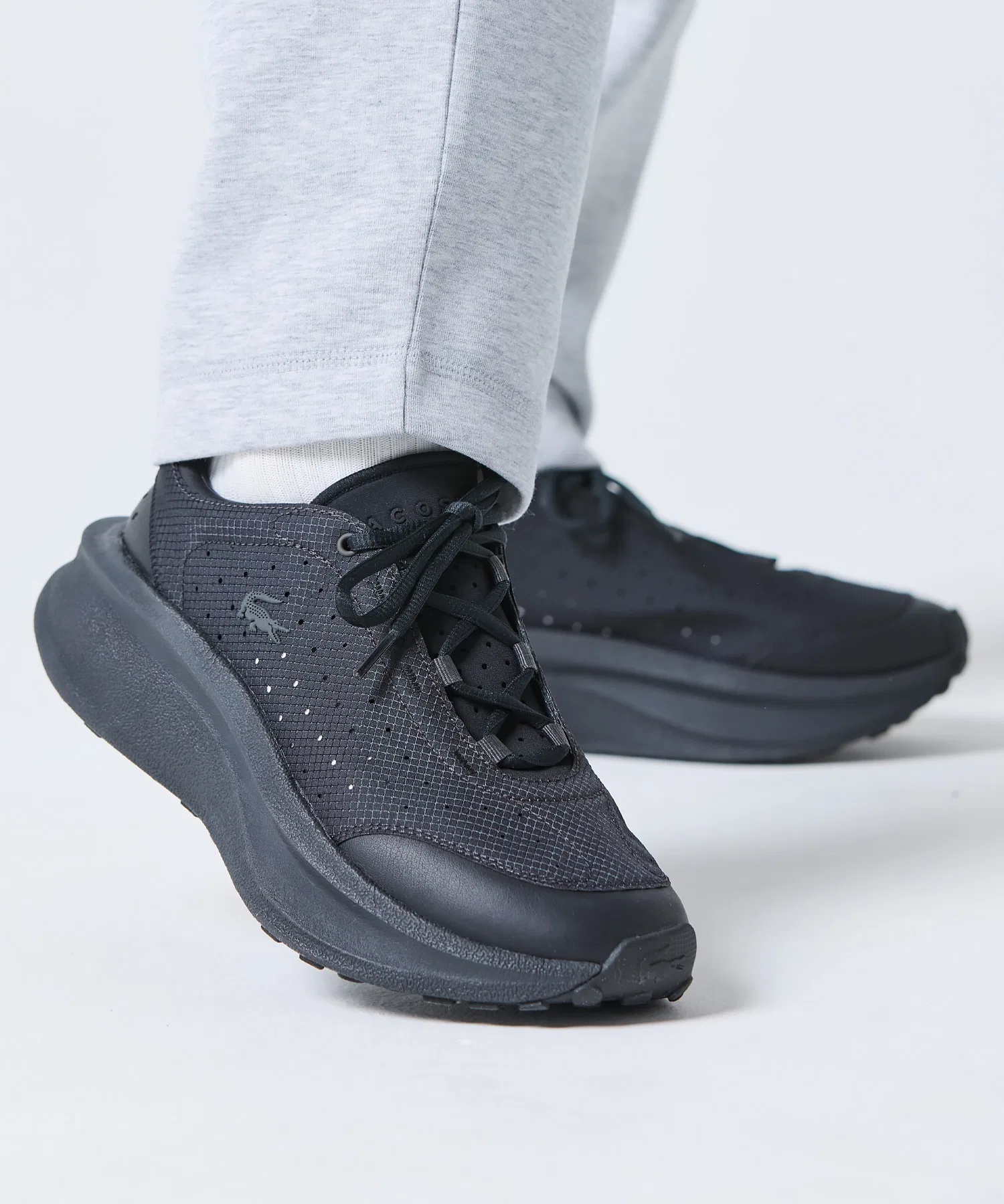 Мужские кроссовки для бега LACOSTE NEO RUN ACT 1261 чёрные