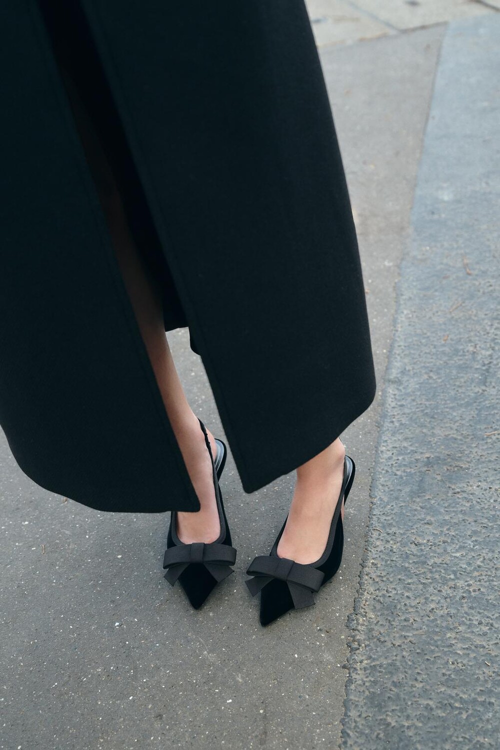

Туфли с эффектом бархата и бантом ZARA, черный