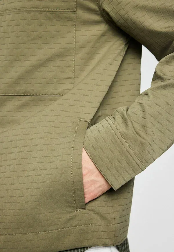 Куртка Regular Fit Textured Smart Technical Summer Next, цвет шалфейно-зеленый — фото 2
