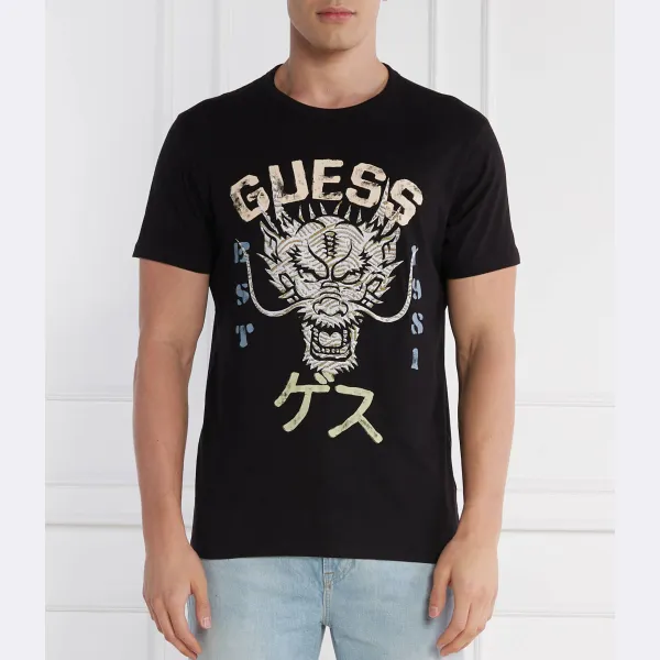 

Футболка стандартного кроя с драконом Guess, черный