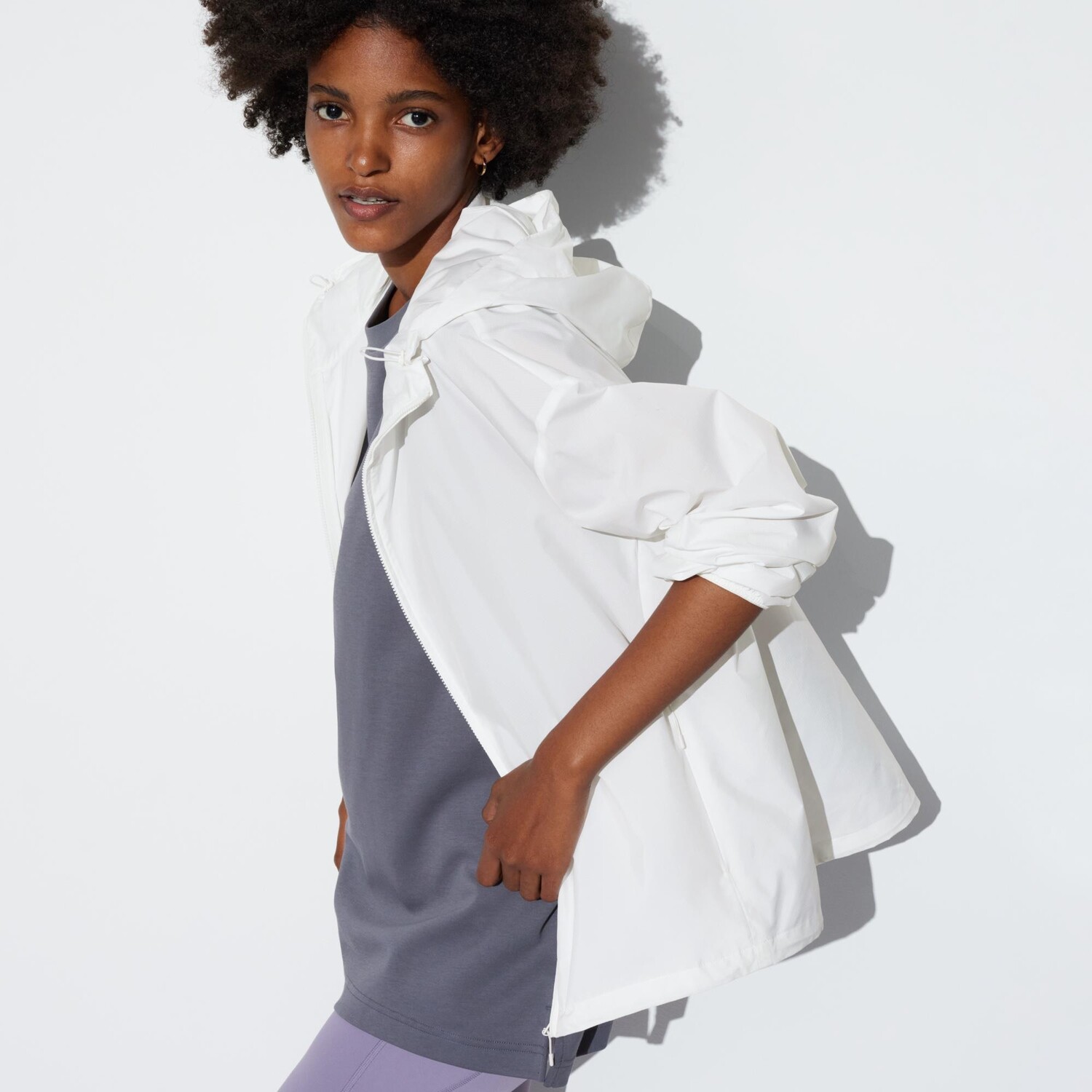 

Парка UNIQLO с капюшоном, молочный