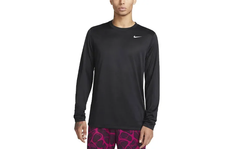 Nike Футболка мужская матовая серебристая с круглым вырезом умеренно прямого кроя