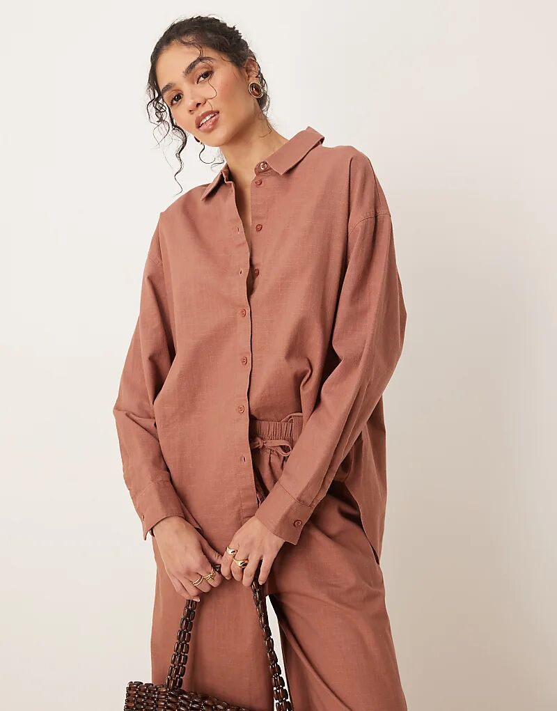 

Рубашка свободного кроя ASOS DESIGN цвета мокко из искусственного льна — часть комплекта
