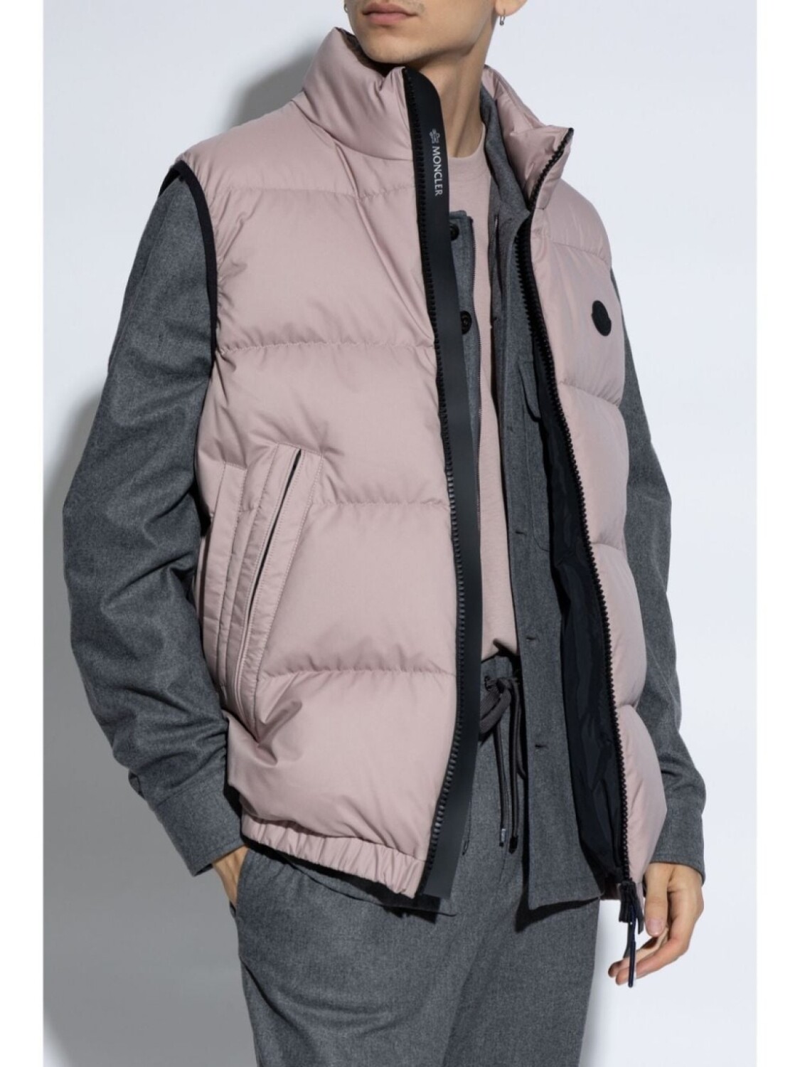 Moncler пуховый жилет с нашивкой-логотипом Fedare, розовый — фото 3