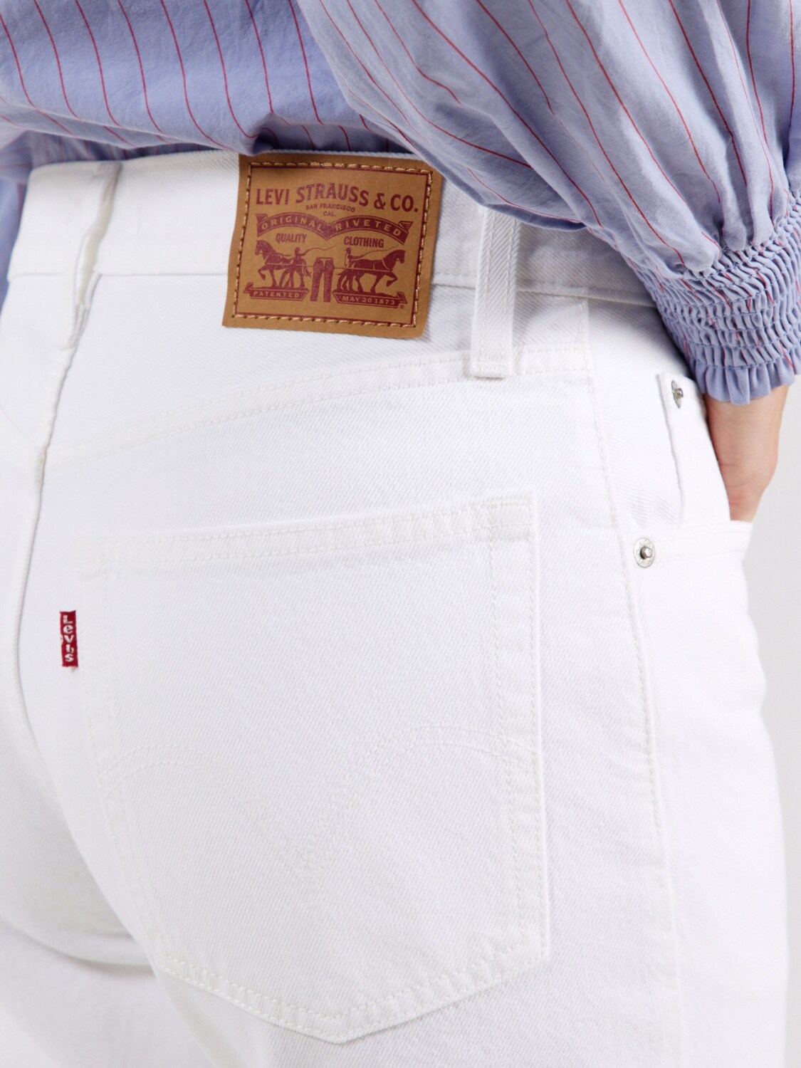 LEVI'S  Джинсы с широкими штанинами 'Middy Loose Boot Jeans' в белом цвете — фото 2