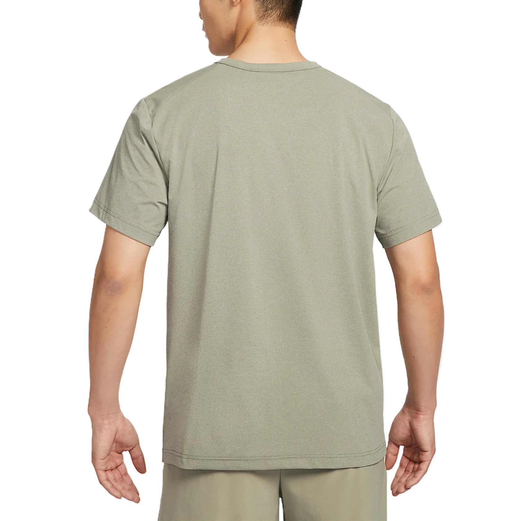 Nike Футболка HYVERSEDri Fit мужская light army green — фото 3
