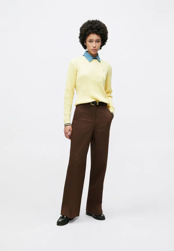Свитер с круглым вырезом и косами Tommy Hilfiger, Zesty Yellow/Navy — фото 2