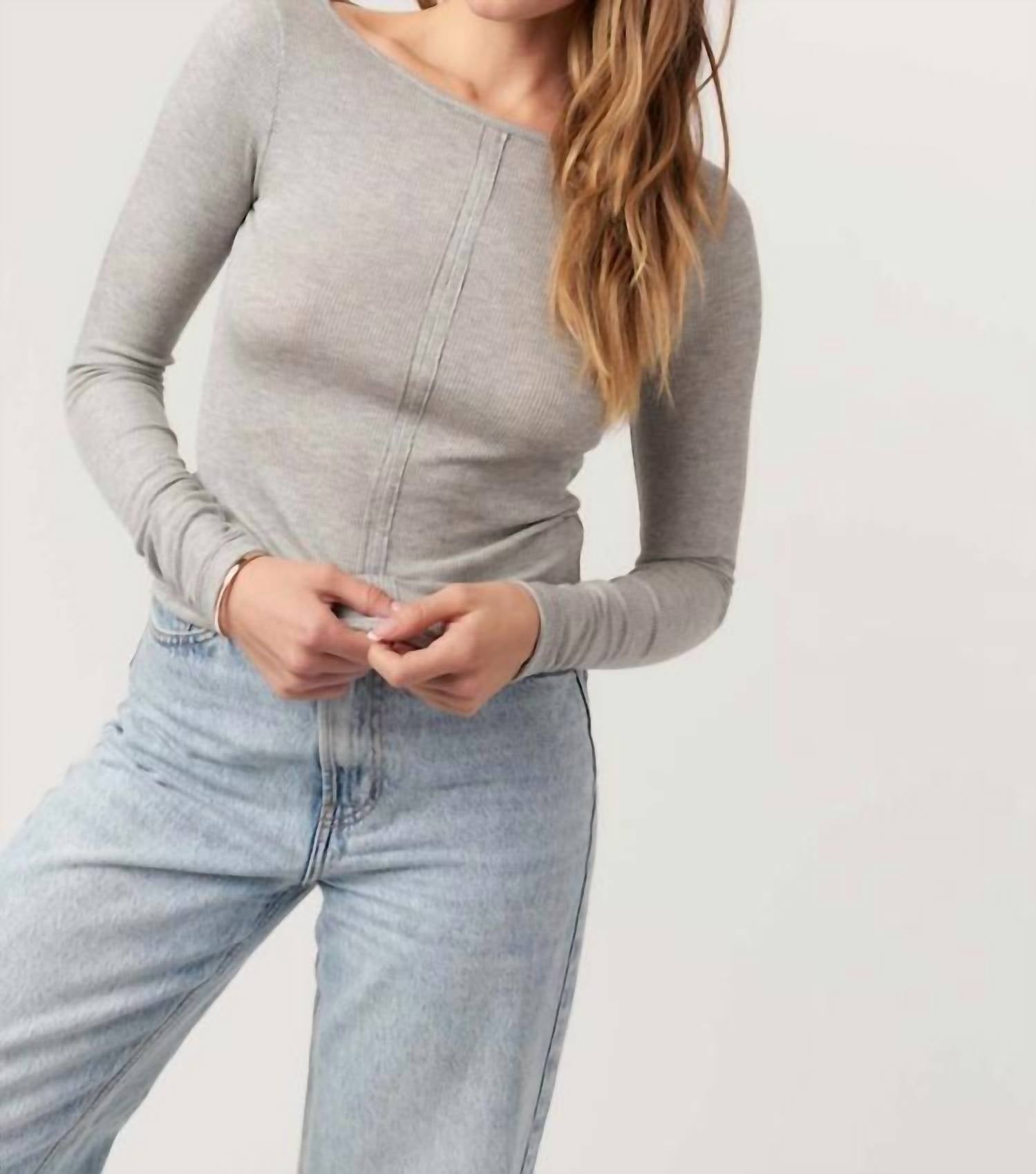 

PROJECT SOCIAL T Топ Yoko с длинными рукавами и вырезом-лодочкой, ребристой текстурой, серый