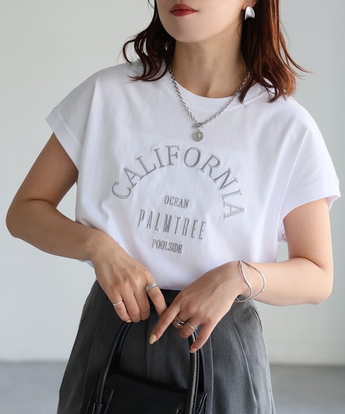 

Футболка с вышитым логотипом Riberry, бело-серая