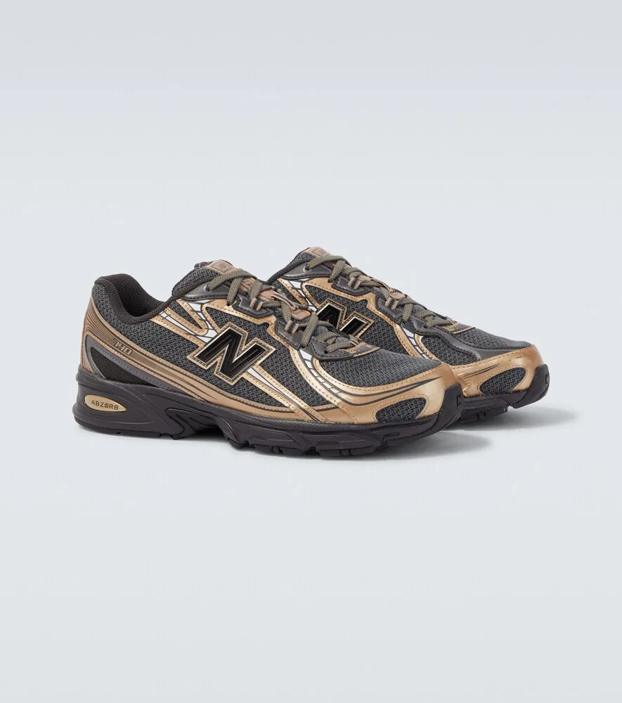 740 кроссовок New Balance, черный