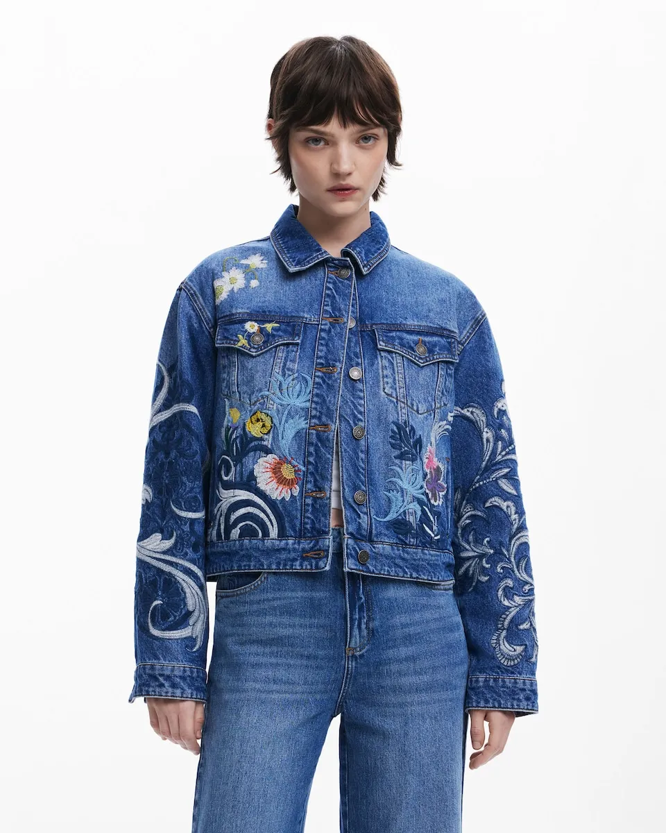 

Женская джинсовая куртка с цветочной вышивкой Desigual, синий
