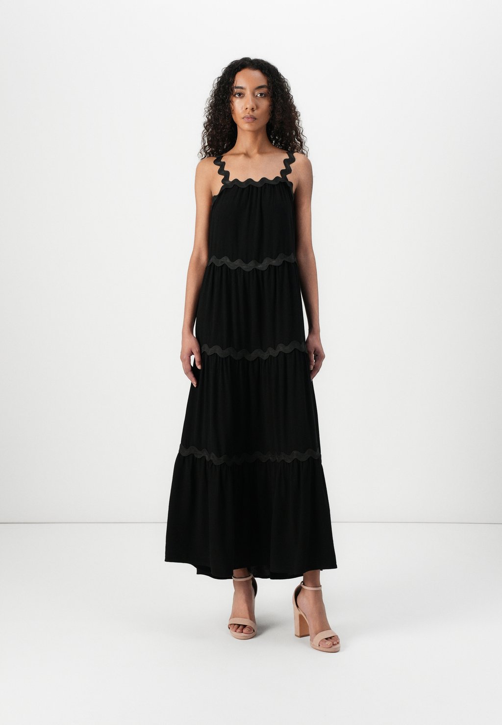 

Платье макси HALEYNA DRESS Rue de Femme, черный