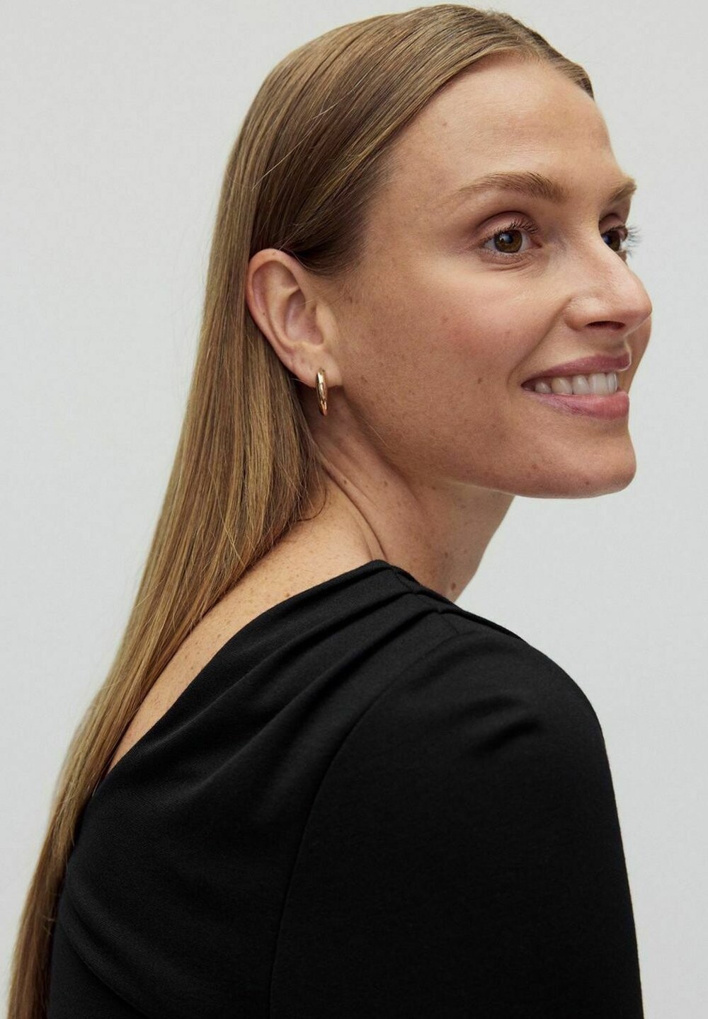 

Топ с длинными рукавами ALINA STOCKH LM, черный
