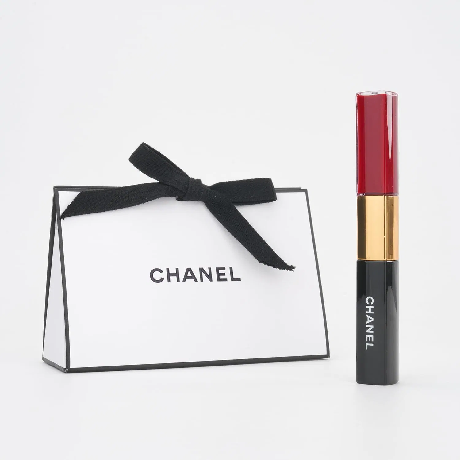 Помада-блеск для губ 2-в-1 Chanel Le Rouge Duo Ultra Tunu, оттенок Darling Red, 4.5 мл — фото 4
