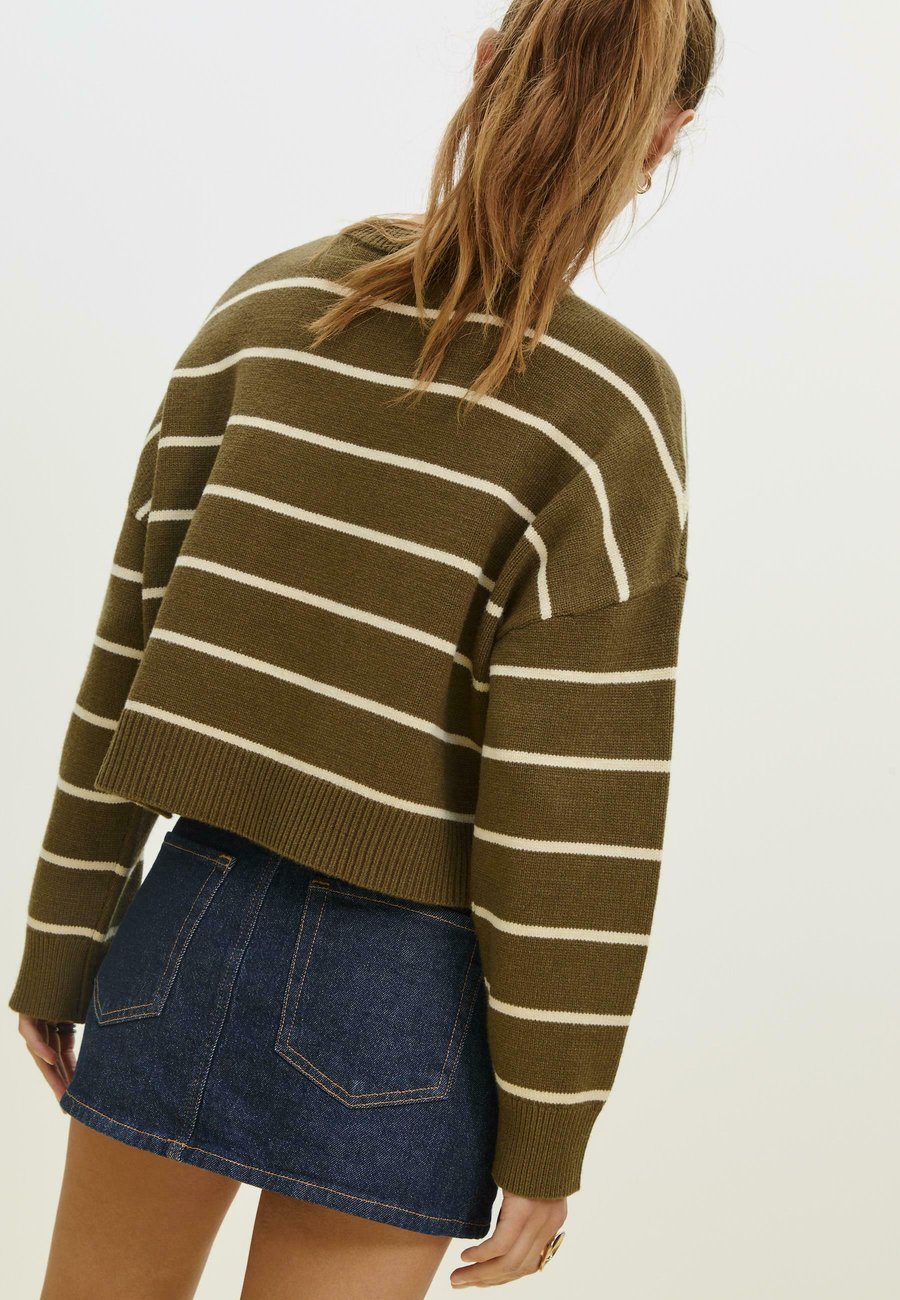 

Джемпер Stradivarius STRIPED CROPPED, Green