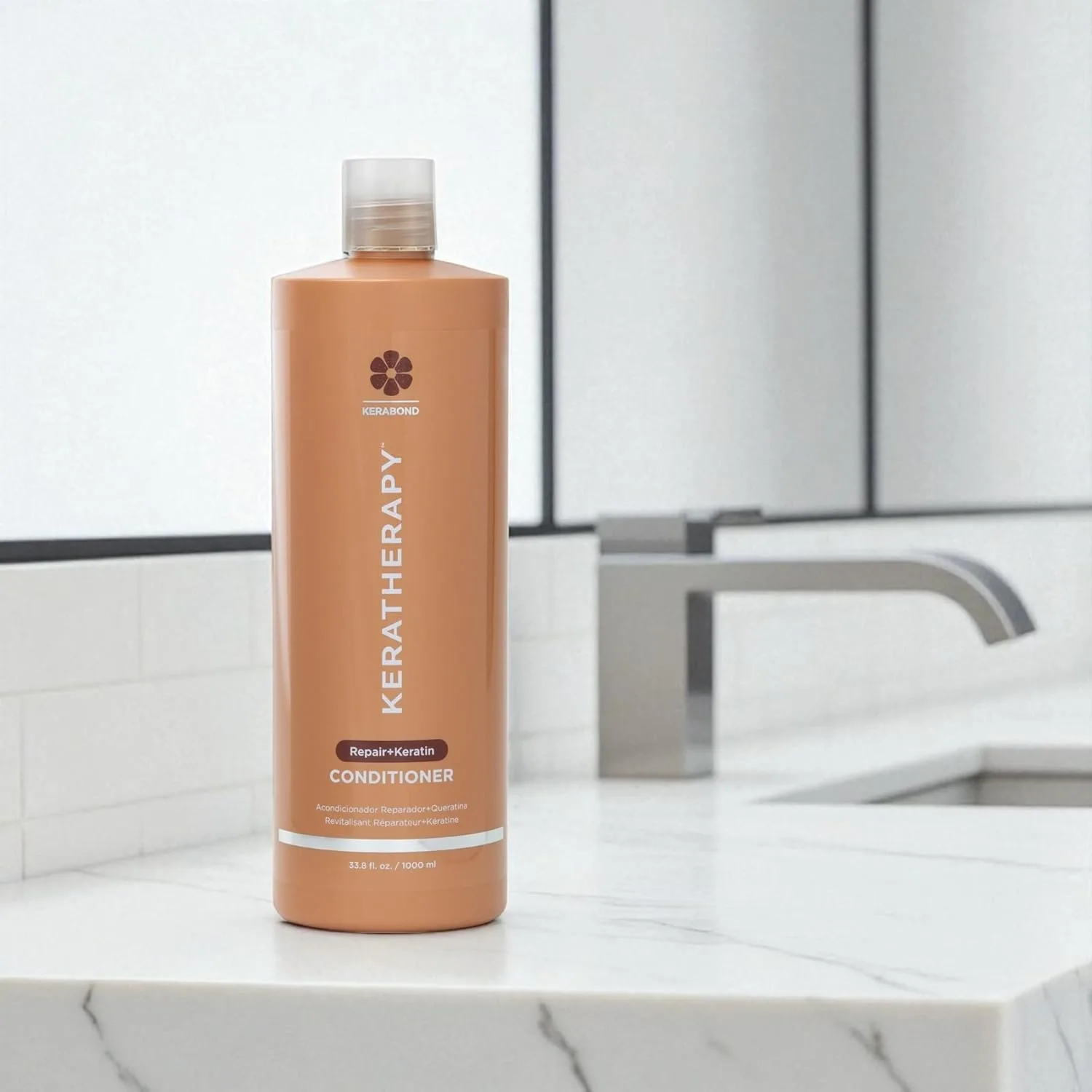 KERATHERAPY Keratin Infused KeratinFIXX Repair Conditioner, 1000 мл - восстанавливающий кондиционер для сухих, поврежденных или пушащихся волос с экстрактом икры, аргановым маслом и Kerabond — фото 2