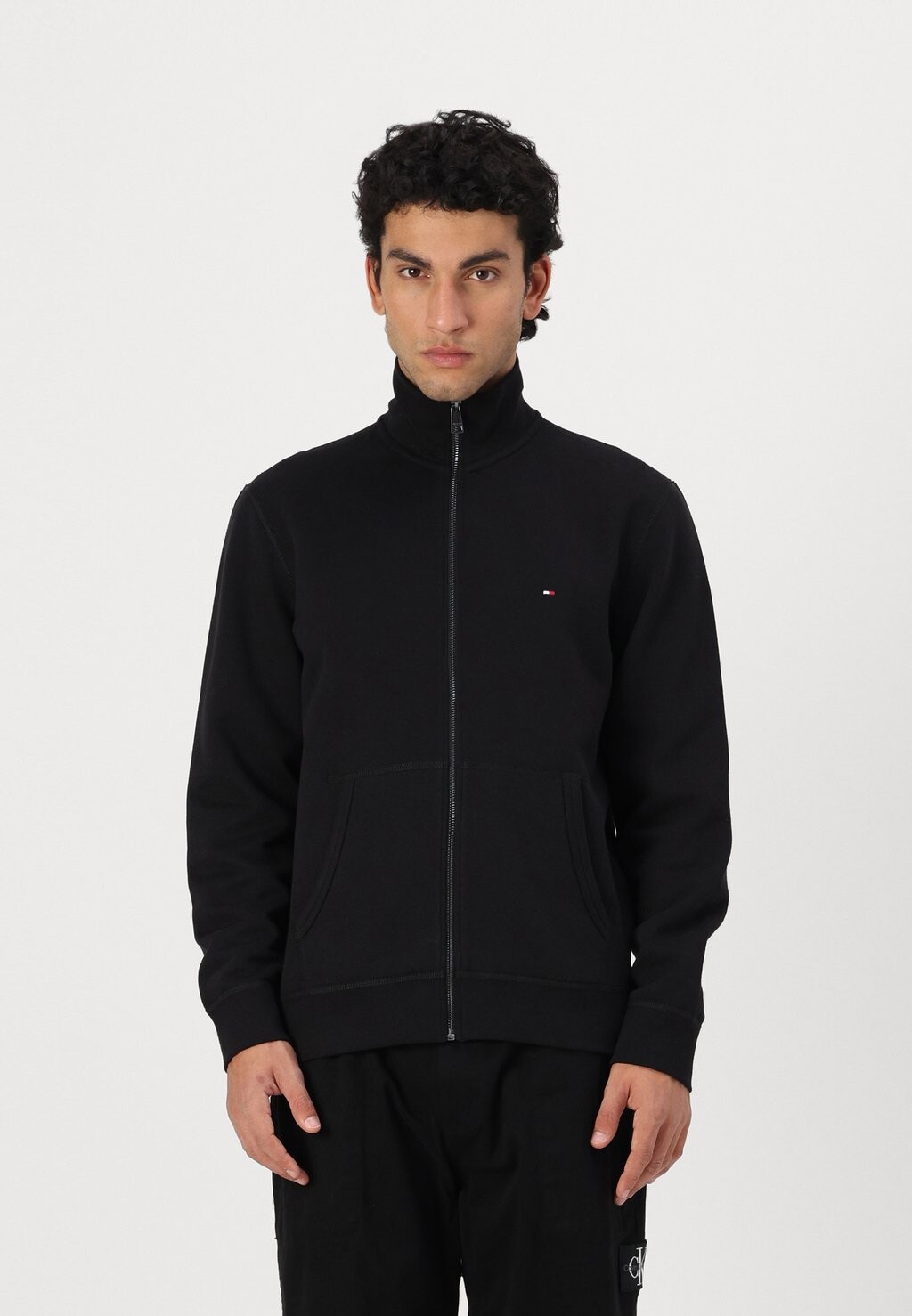 

Толстовка на молнии ESSENTIAL STAND COLLAR Tommy Hilfiger, черный