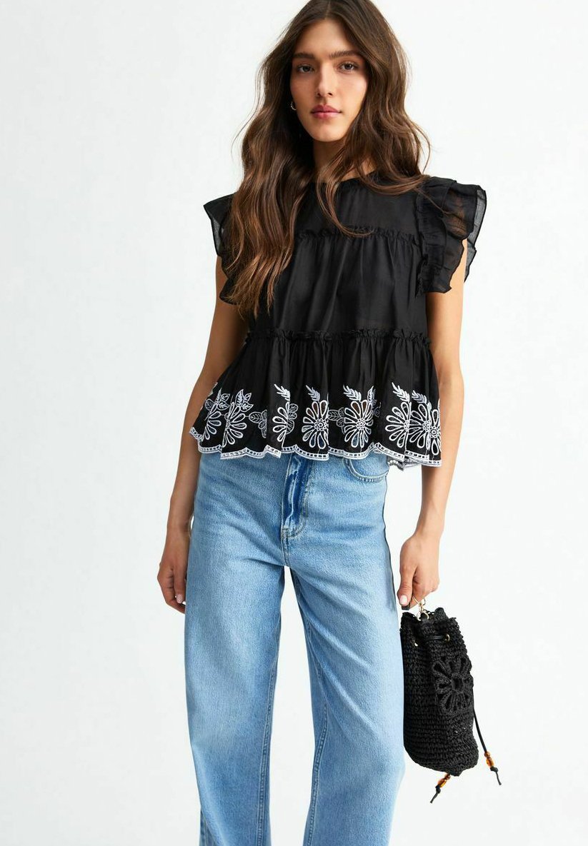 

Блуза FLORAL EMBROIDERED FRILLY New Look, черный
