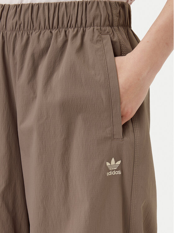 Свободные спортивные штаны Essentials Ripstop JD0783 Adidas, бежевый — фото 4