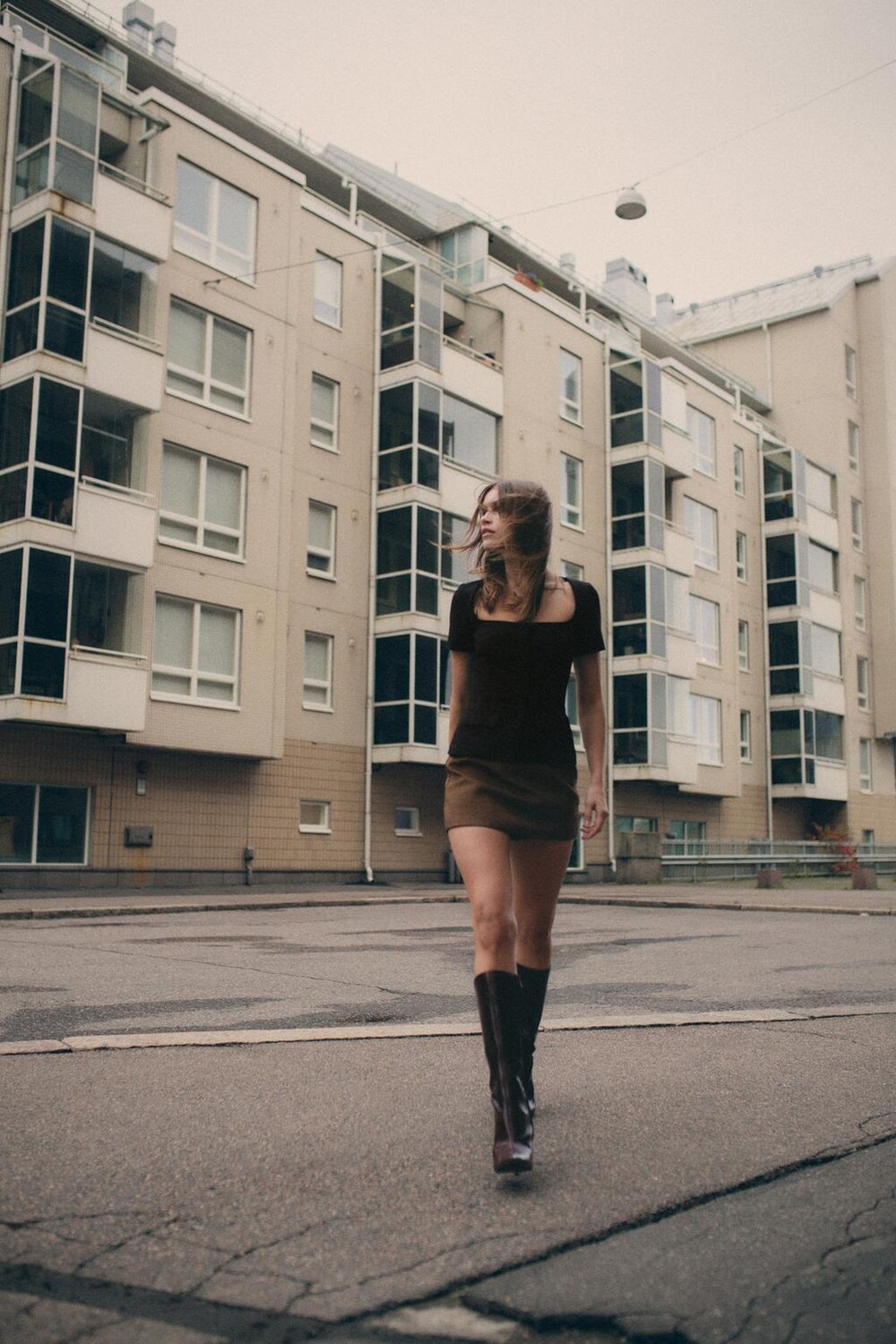 

Топ с квадратным вырезом ZARA, темно-коричневый