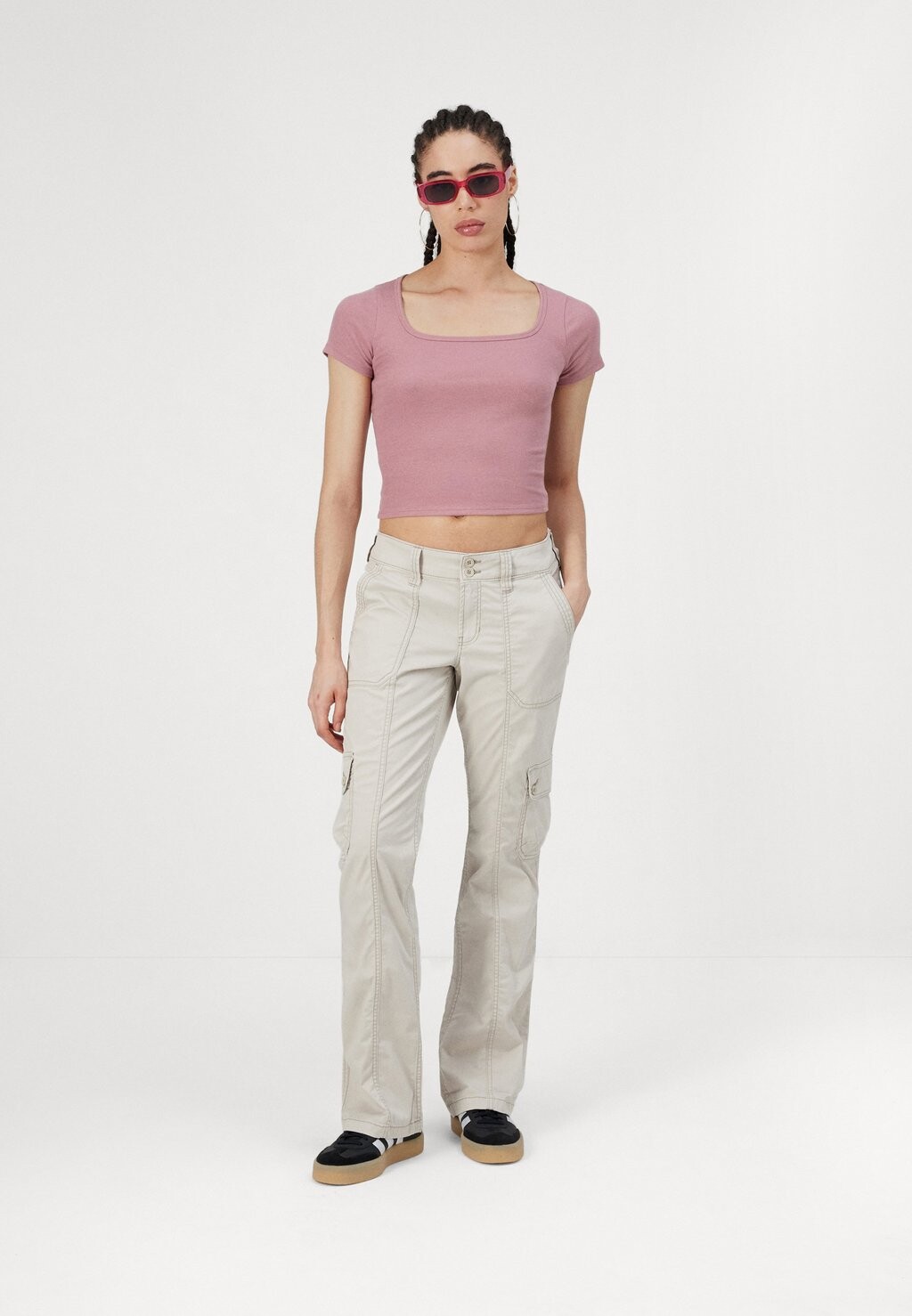 

Базовая футболка SQUARE Hollister Co., розовый