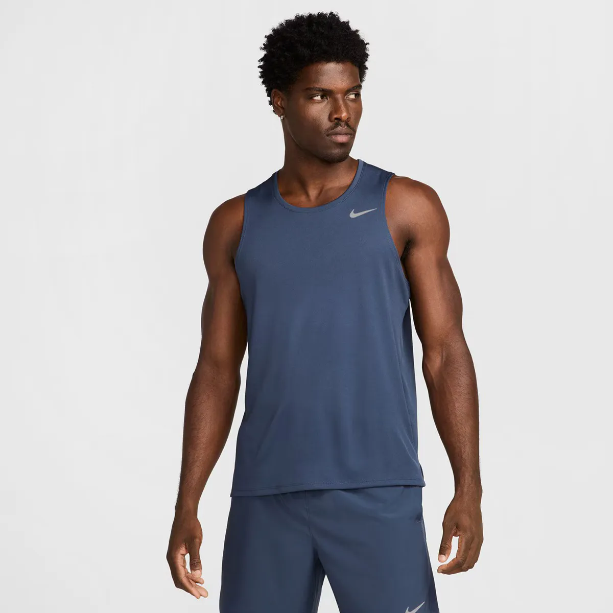 

Miler Nike Мужская футболка, синий