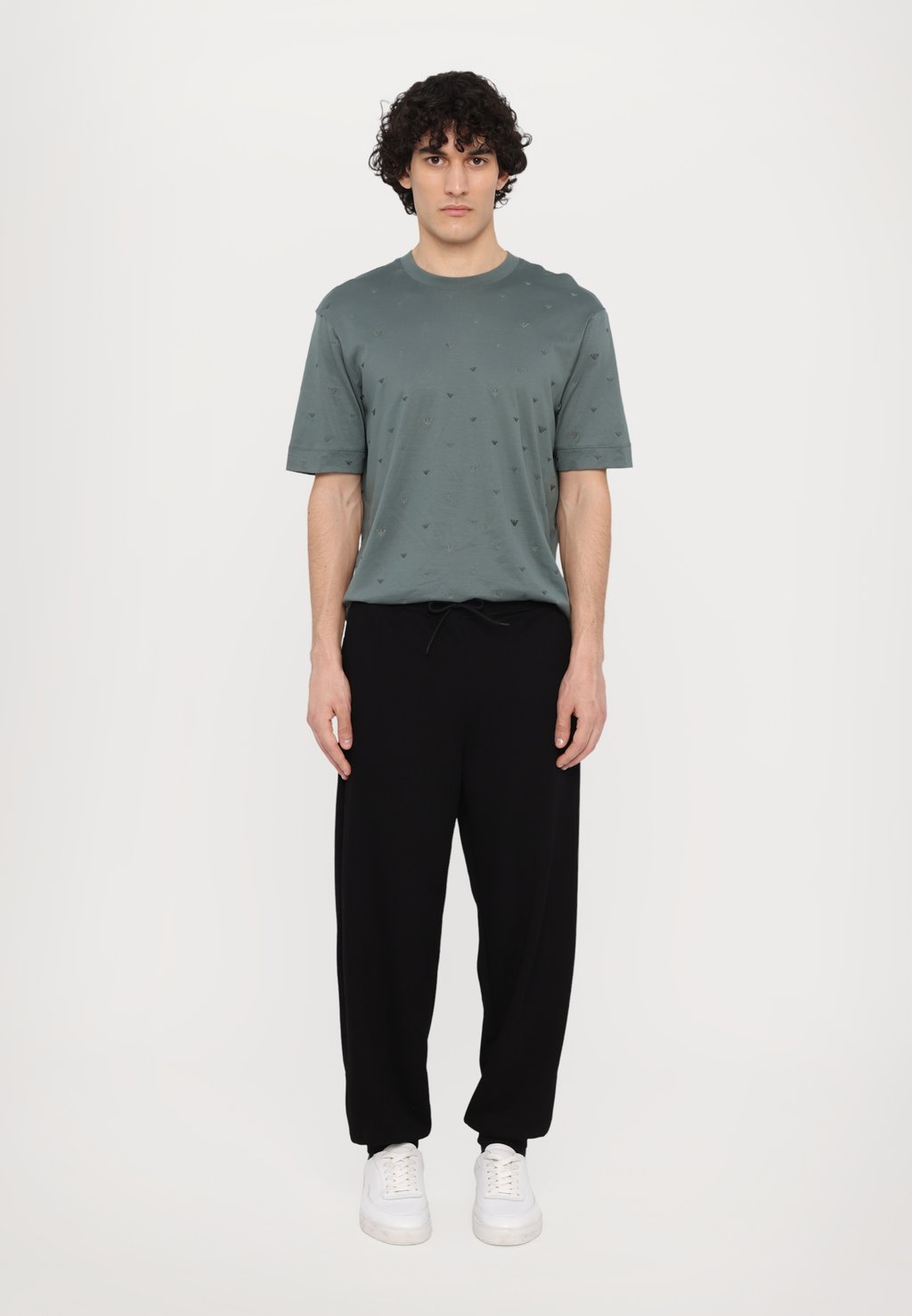 

Спортивные брюки TROUSER UNISEX EA7 Emporio Armani, черный