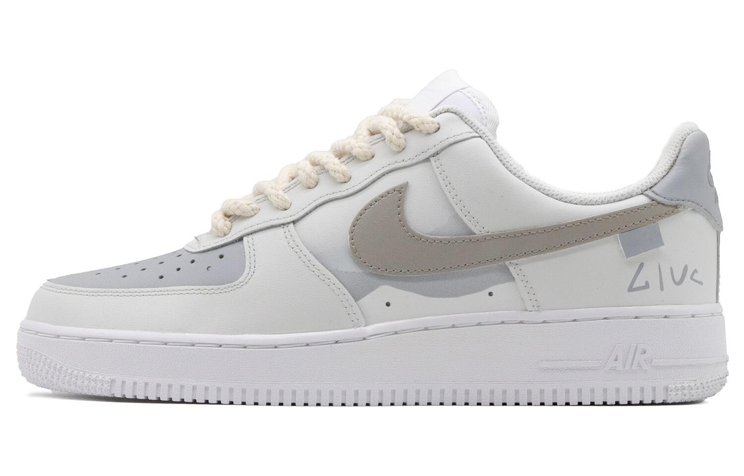 

Женские кроссовки для скейтбординга Nike Air Force 1, White