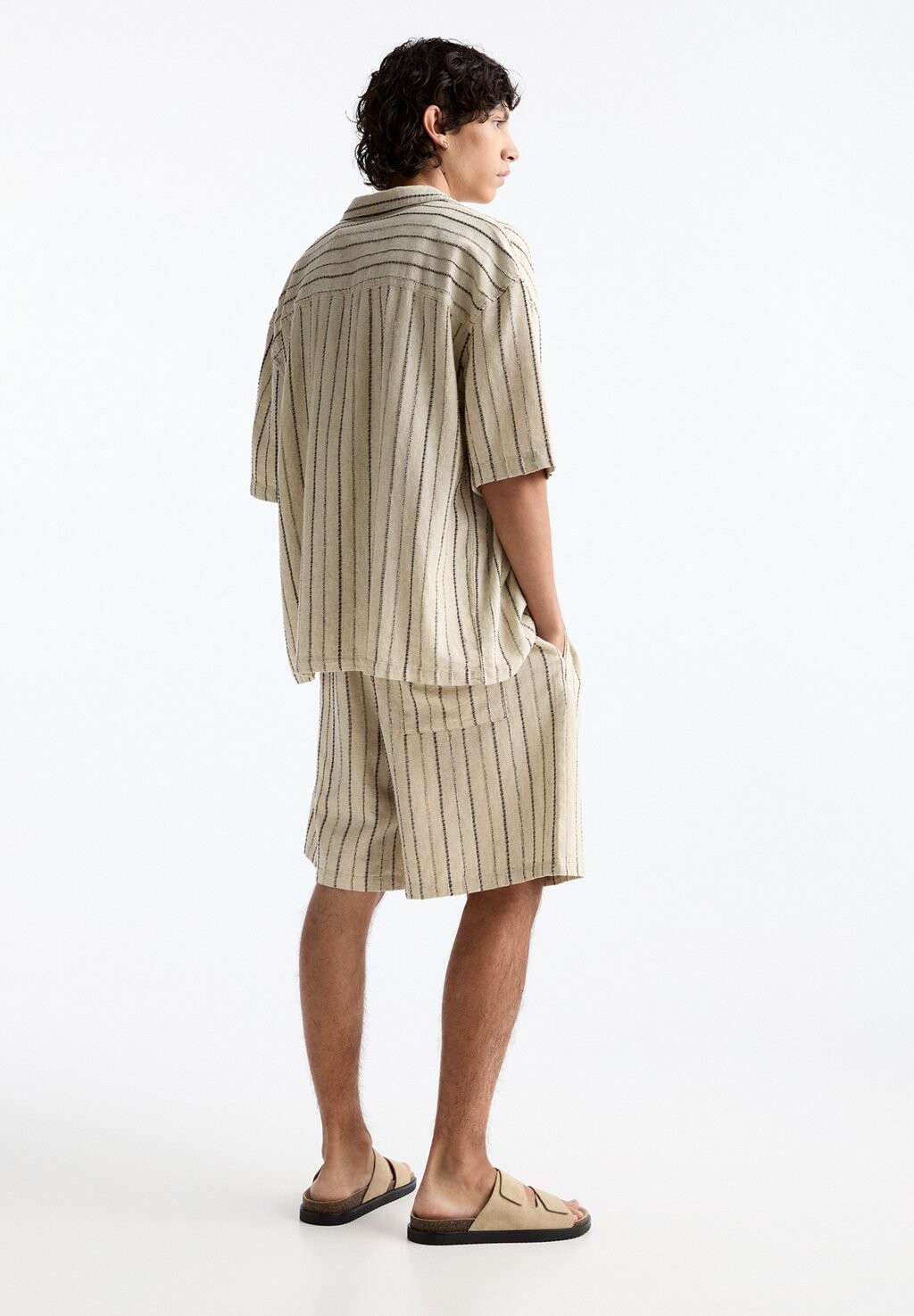 

Рубашка PULL&BEAR, охра