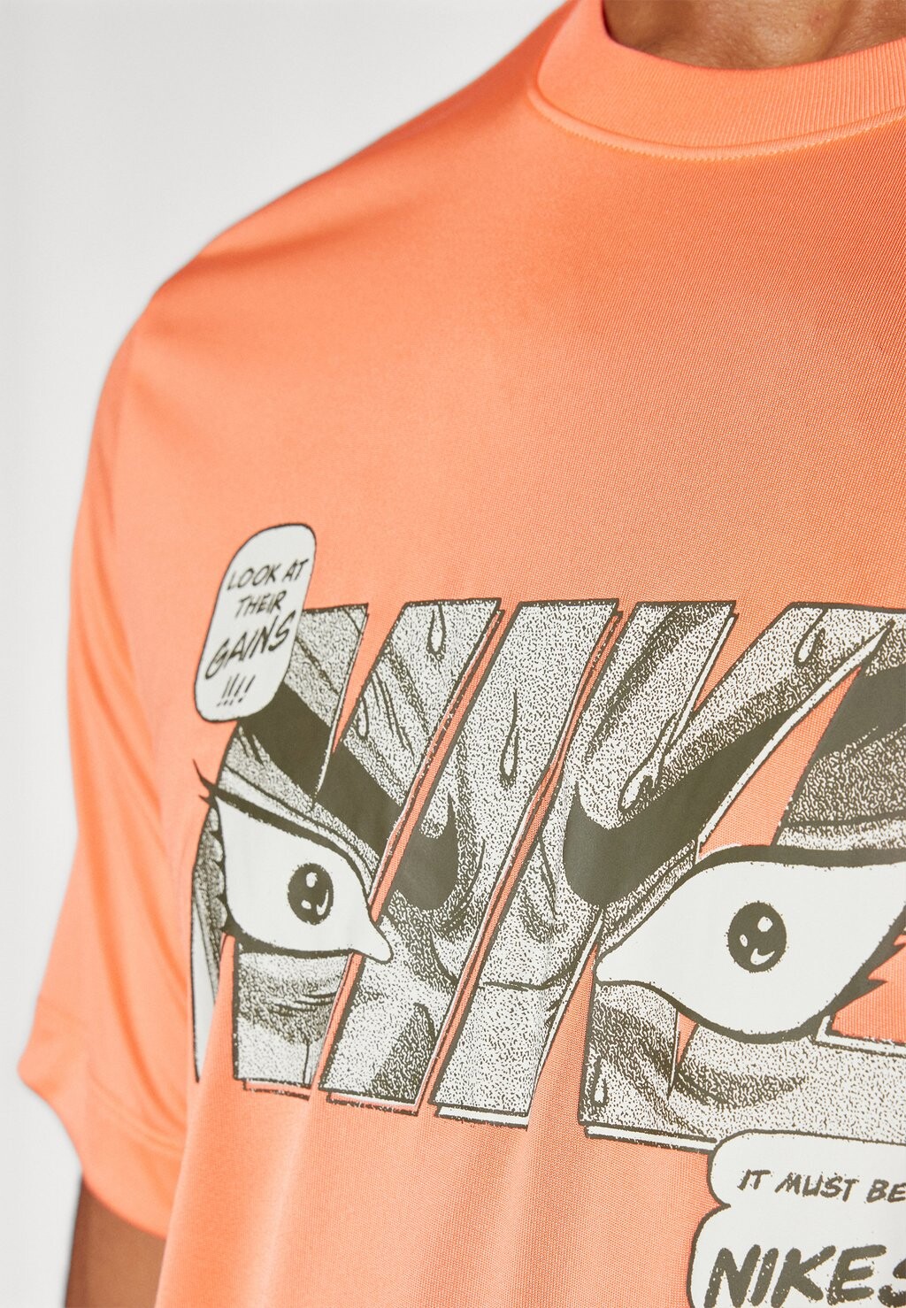 

Спортивная футболка TEE Nike Performance, абрикос