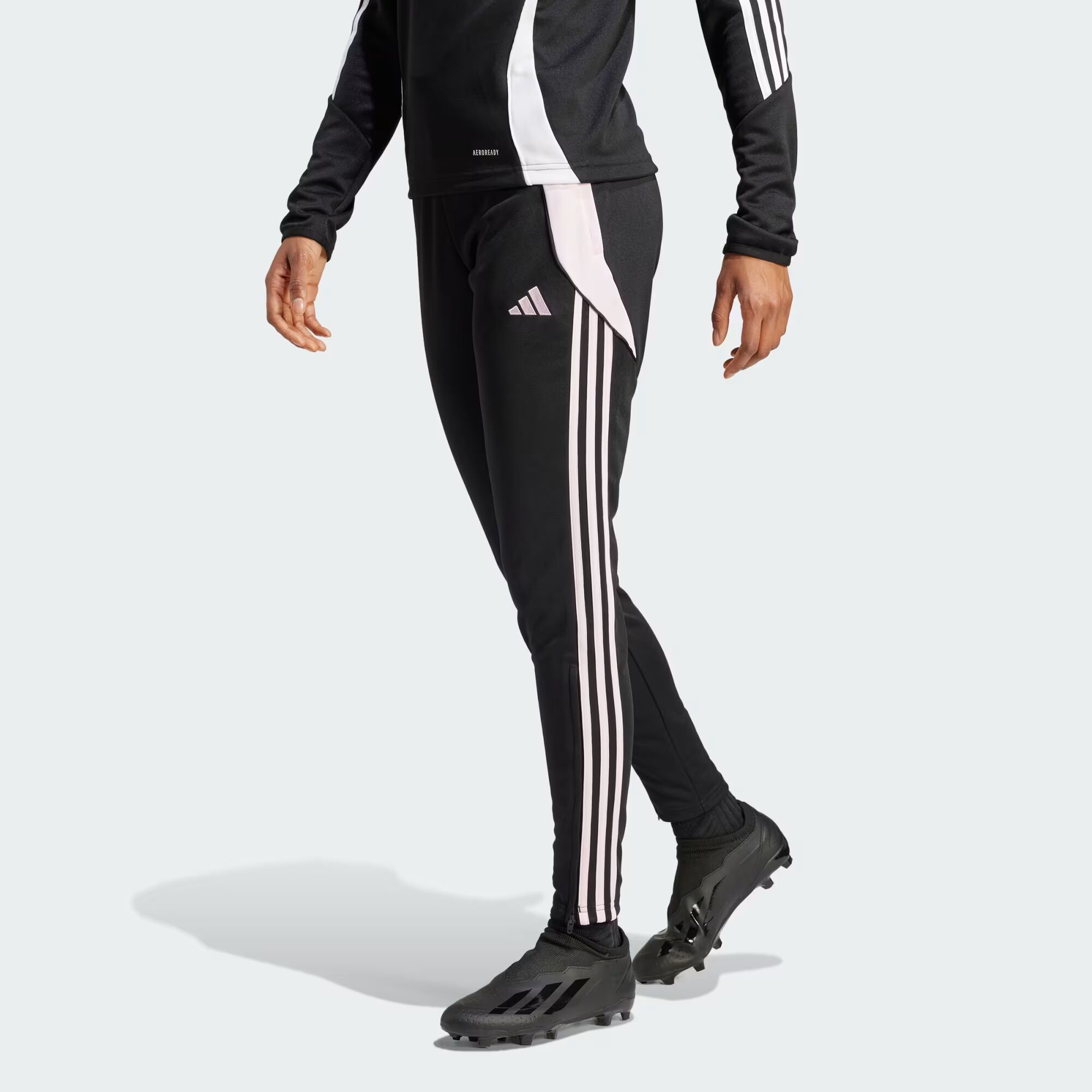 

Тренировочные брюки Tiro 24 Adidas, цвет Black/Clear Pink