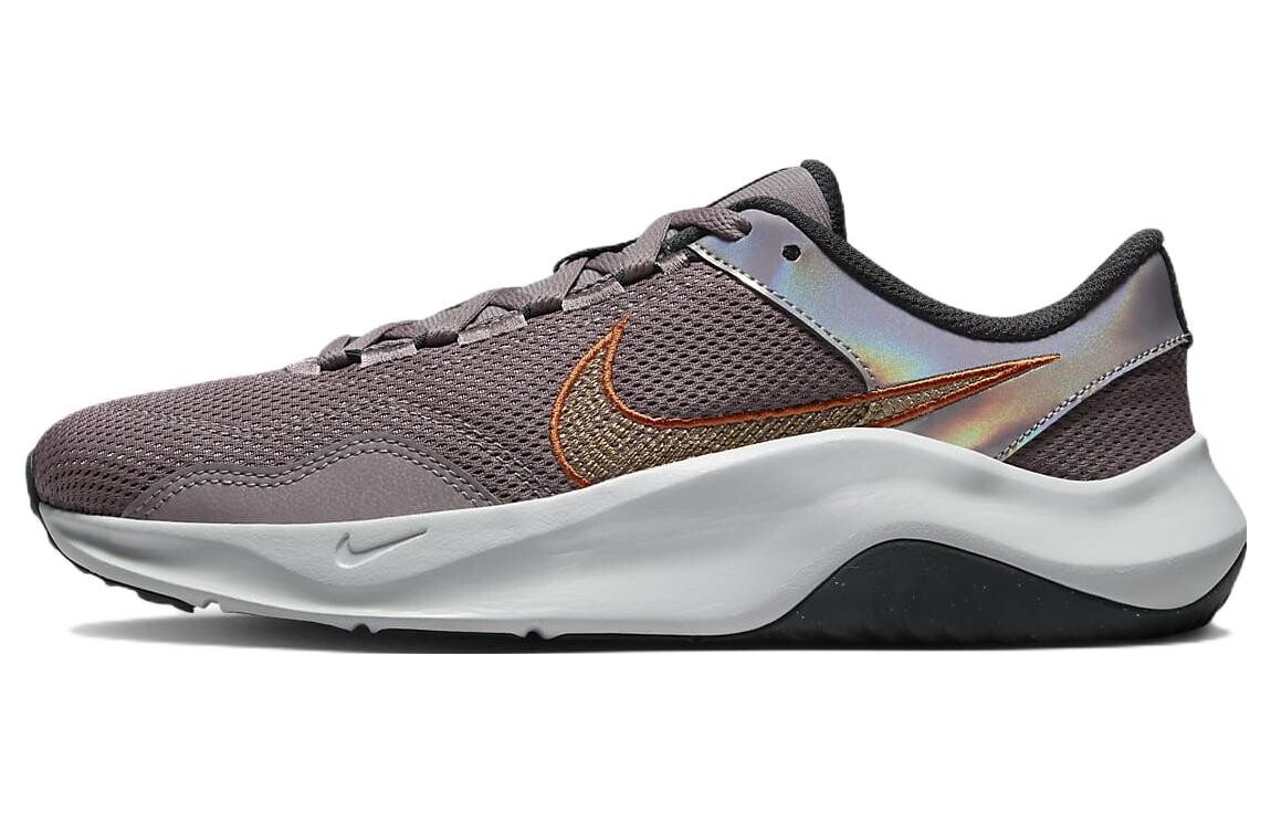 Кроссовки Nike Legend Essential для женщин