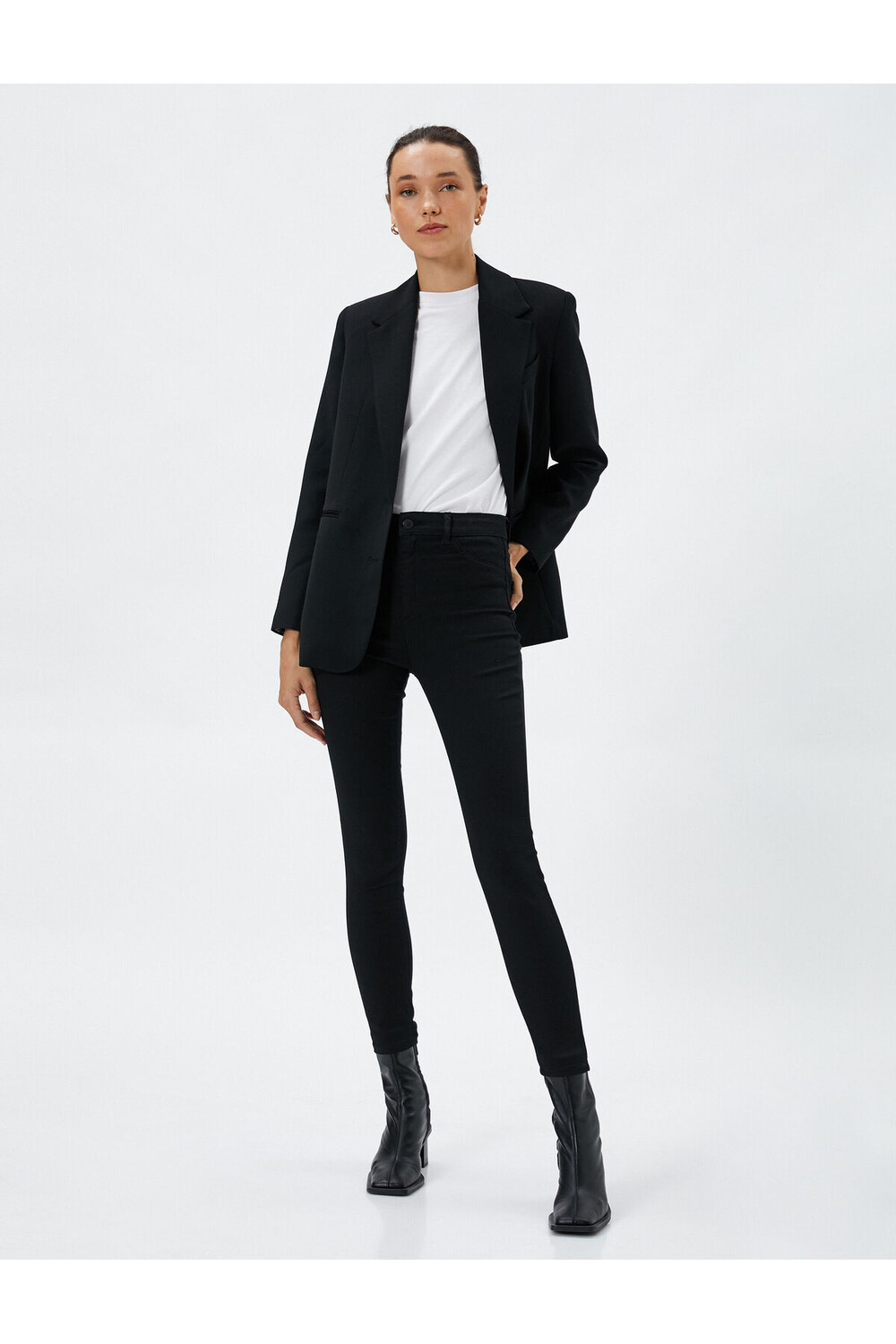 

Джинсы с высокой талией Slim Leg Slim Cut - Carmen Jean Koton, черный