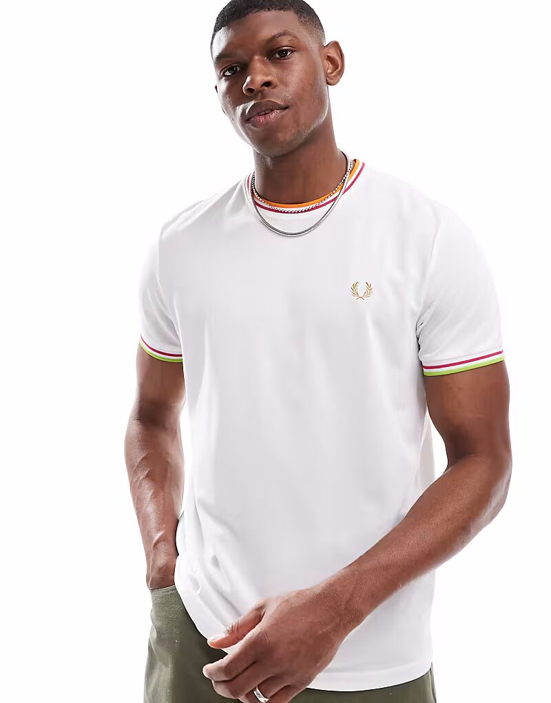 

Футболка Fred Perry performance tennis twinted белого цвета