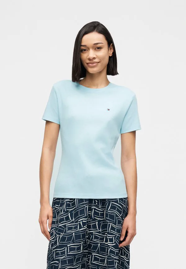

Облегающая футболка с круглым вырезом, базовая футболка Tommy Hilfiger, Keepsake Blue, Синий, Облегающая футболка с круглым вырезом, базовая футболка Tommy Hilfiger, Keepsake Blue