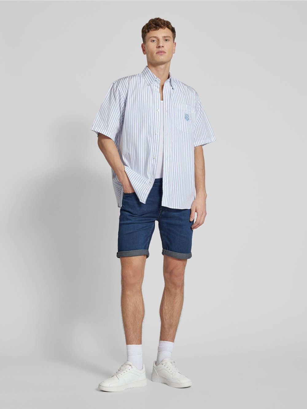 

Джинсовые шорты прямого кроя с пятью карманами Jack & Jones, темно-синий