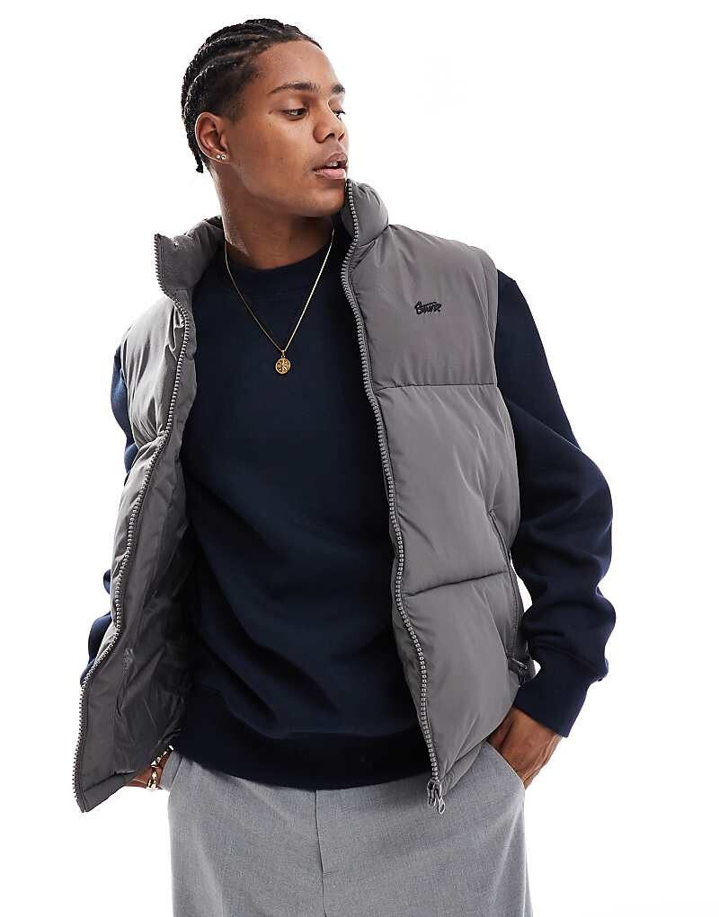 

Серый дутый жилет Pull&Bear