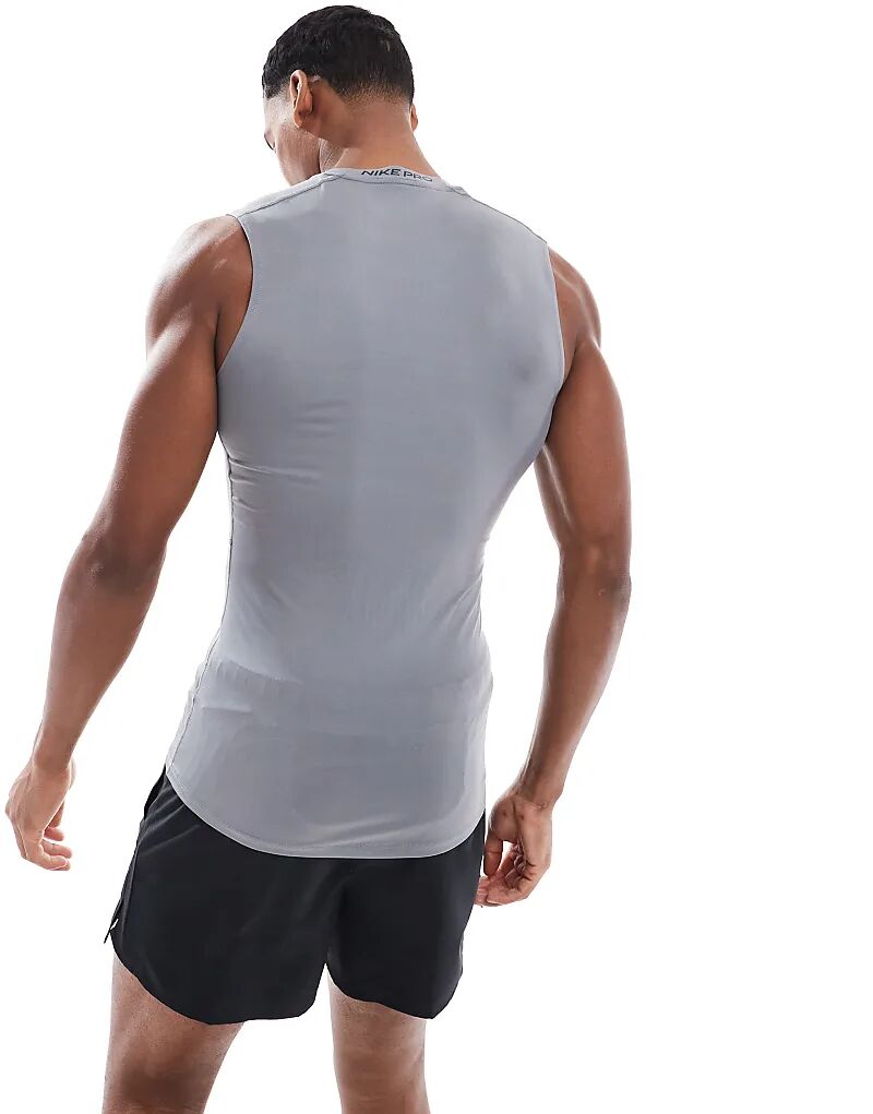 Топ Dri-FIT Muscle Fit серого цвета Nike Training — фото 2