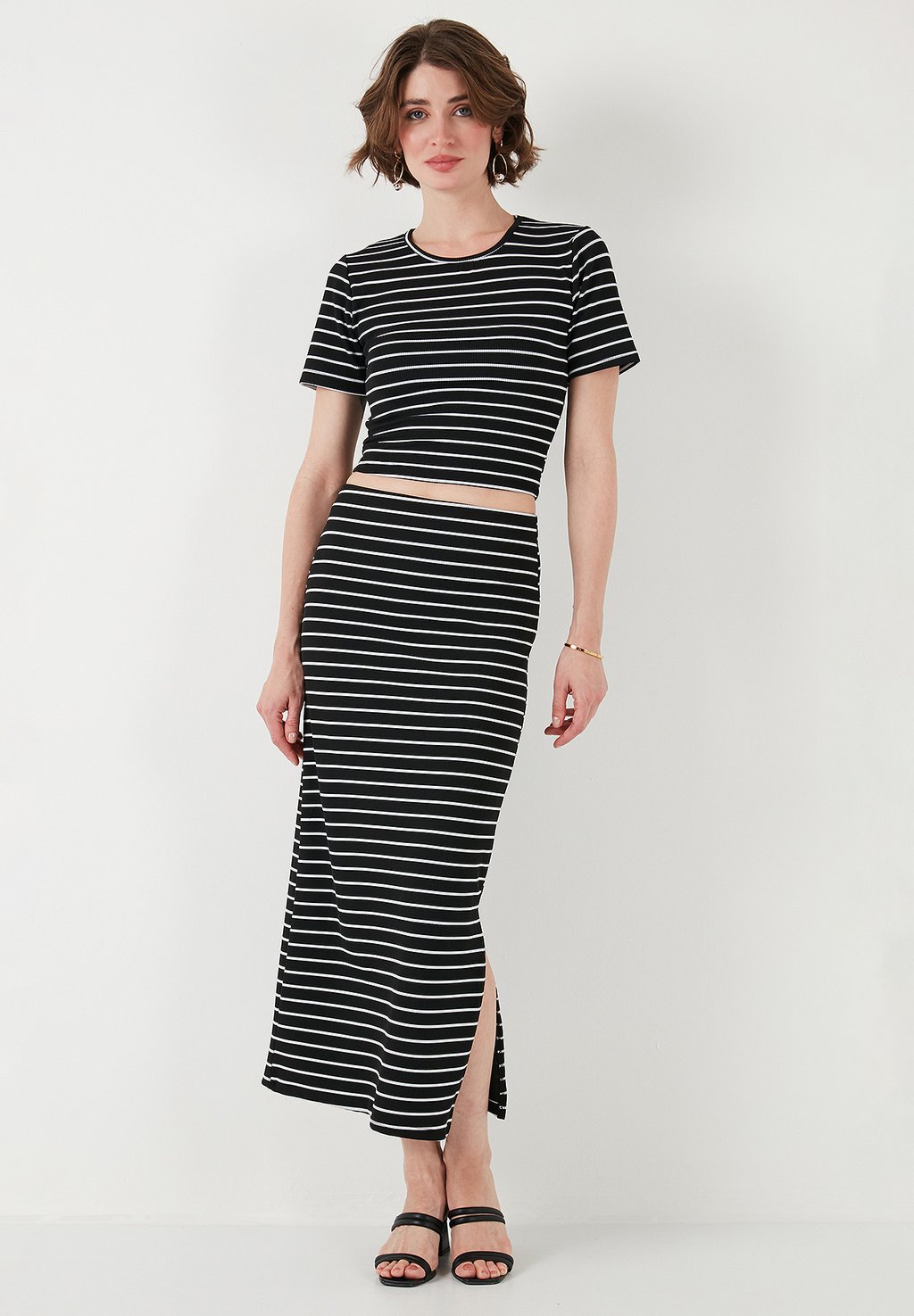 

Футболка с принтом SET - A-line skirt LELA, черный