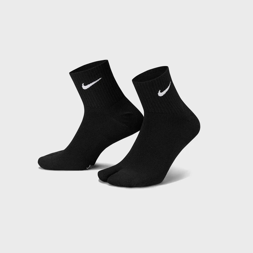 Мужские лёгкие укороченные носки Everyday Plus Split Toe чёрно-белые от Nike