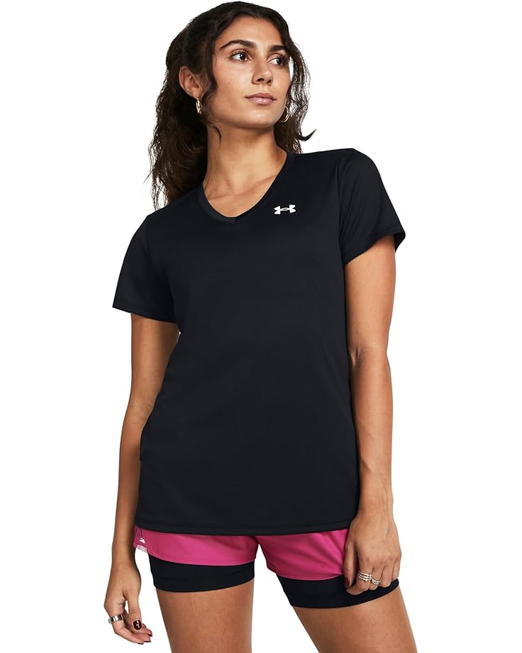 

Футболка Under Armour Tech Short Sleeve V-Neck Solid, черный/белый