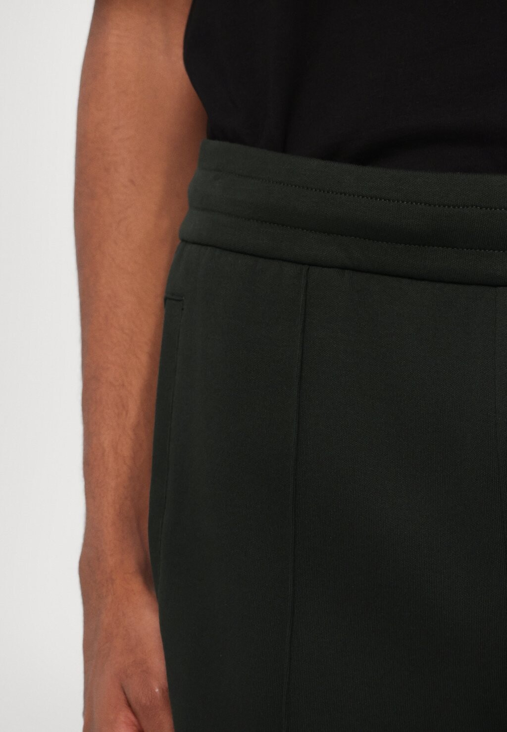 

Спортивные брюки Armani Exchange, черный